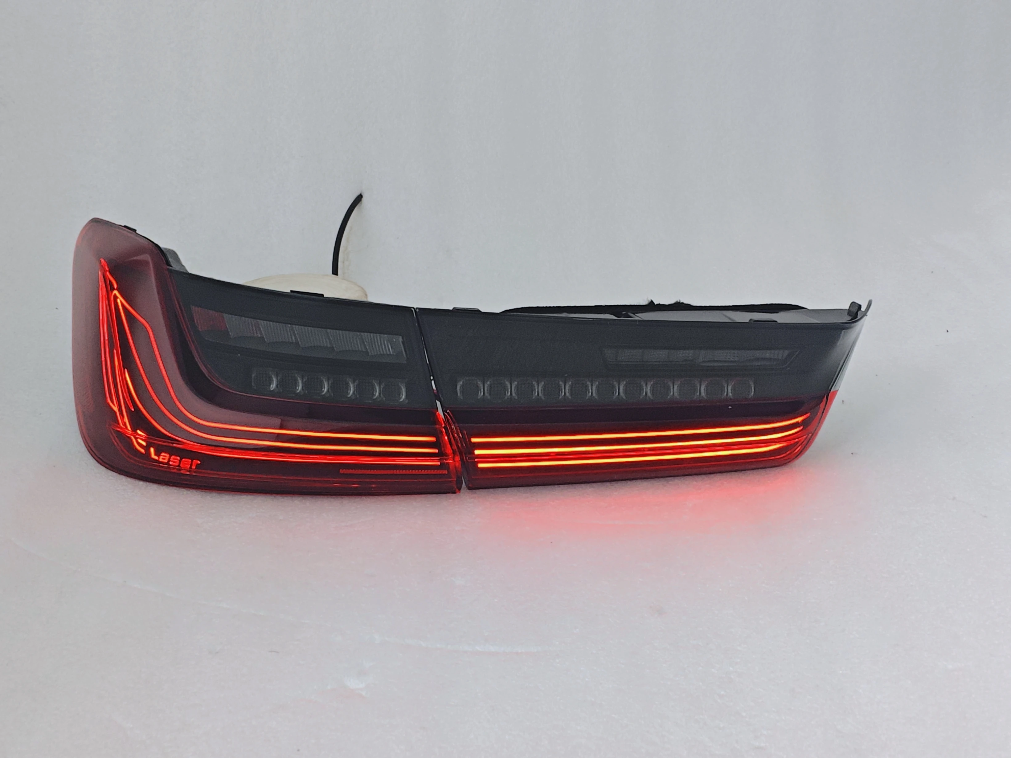 Dynamic LED Tail Lights Assembly for BMW 3 Series G20 G28 G80 19-23 Models New Red Modified CSL Rear Lamps with 12V Voltage