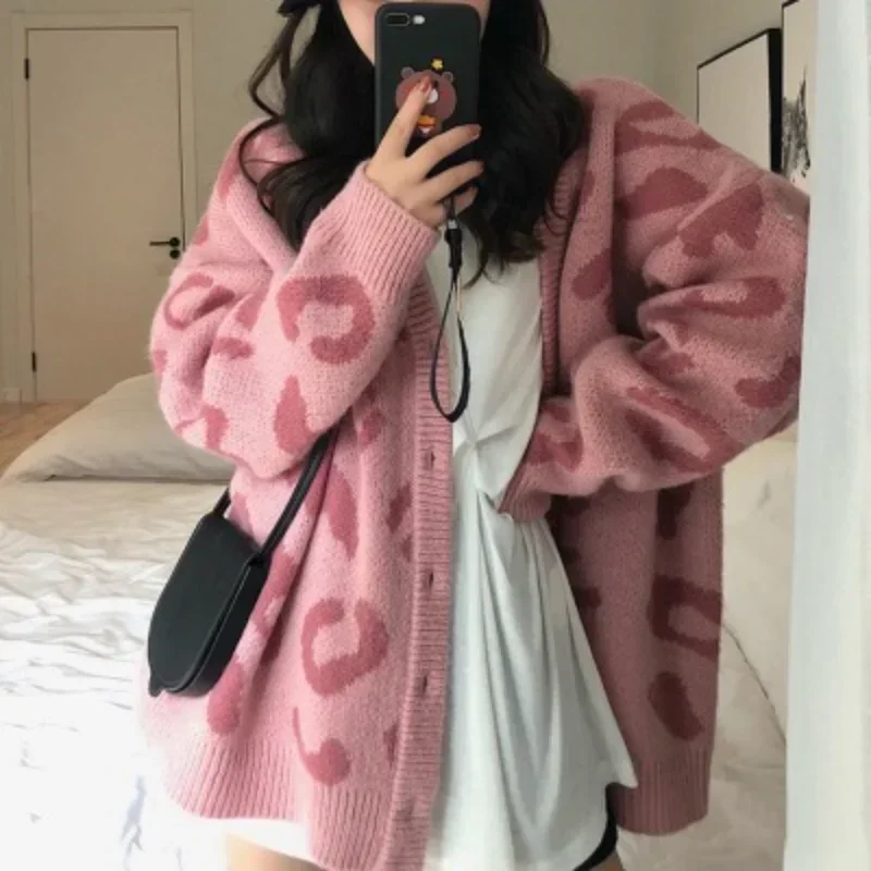 

Pink V-neck leopard print sweater women's autumn Korean version loose fit slimming sweater knitted cardigan jacket