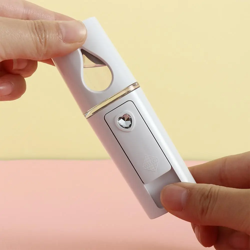 Strumenti per la cura della pelle Strumenti di bellezza ricaricabili Umidificatore facciale USB Pratico vapore per il viso Nano Spruzzatore facciale Macchina per nebulizzazione