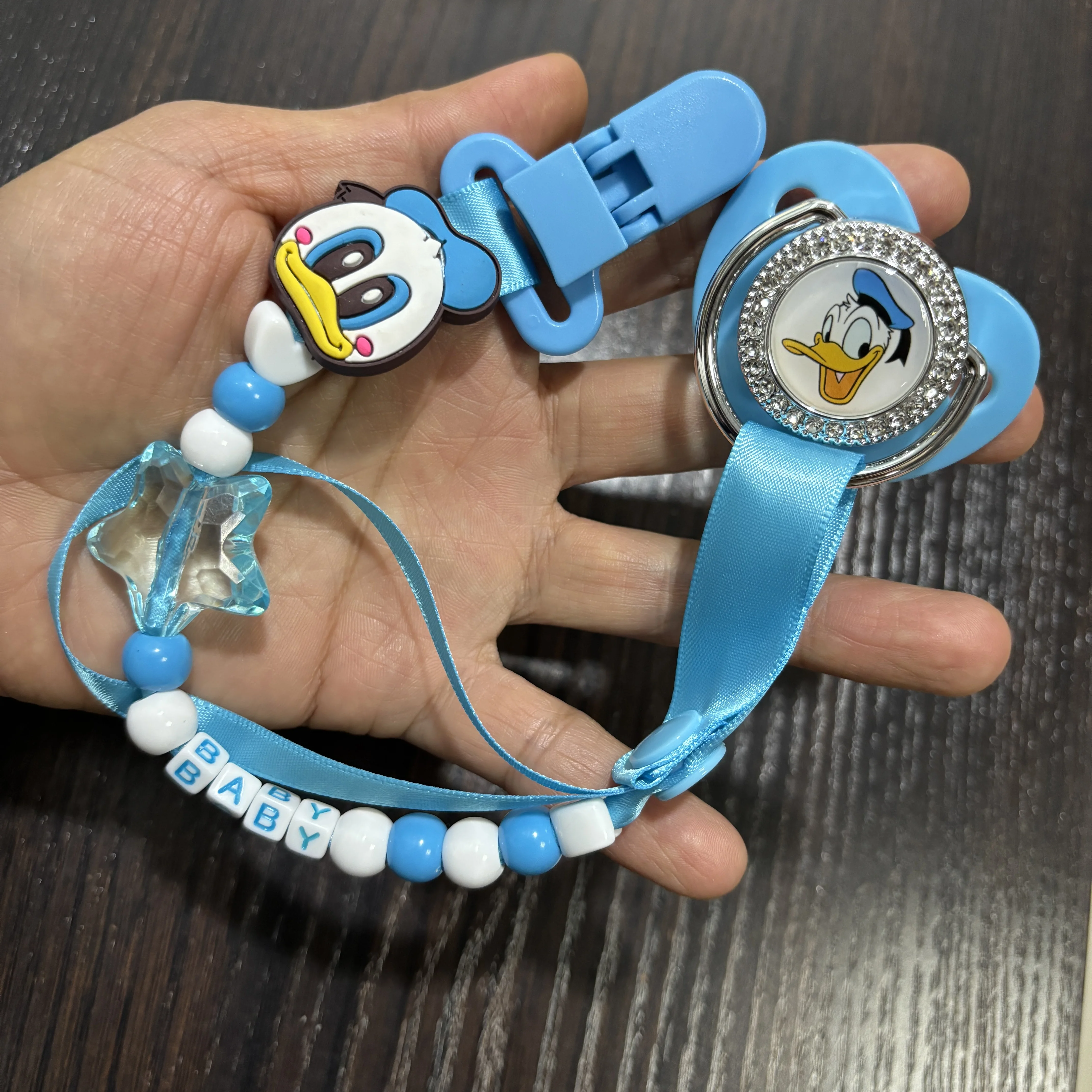 Милый детский набор: соска и персонализированная цепочка. Мягкий силиконовый наконечник для естественного сосания, подходит для успокоения раздраженного дыхательного аппарата.