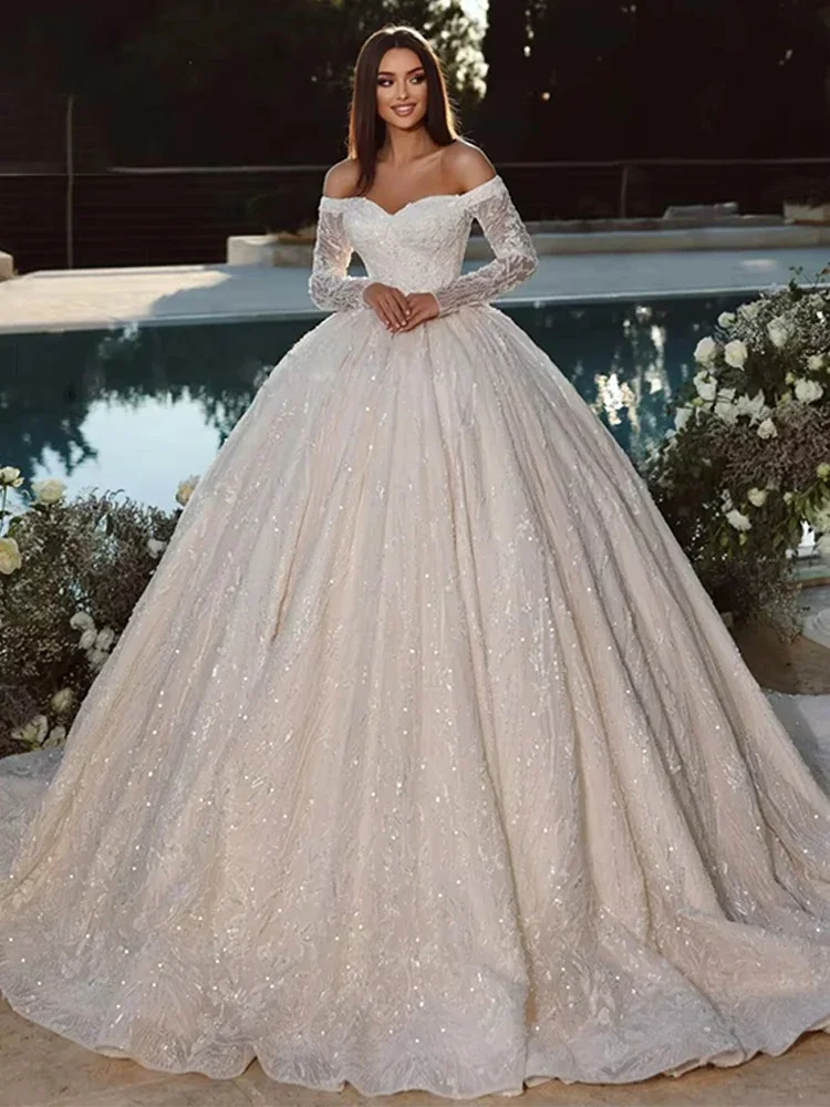 Gaun pengantin yang indah Organza dengan gaun bola sulaman leher Sweetheart lengan penuh Court Train Vestido De Novia disesuaikan