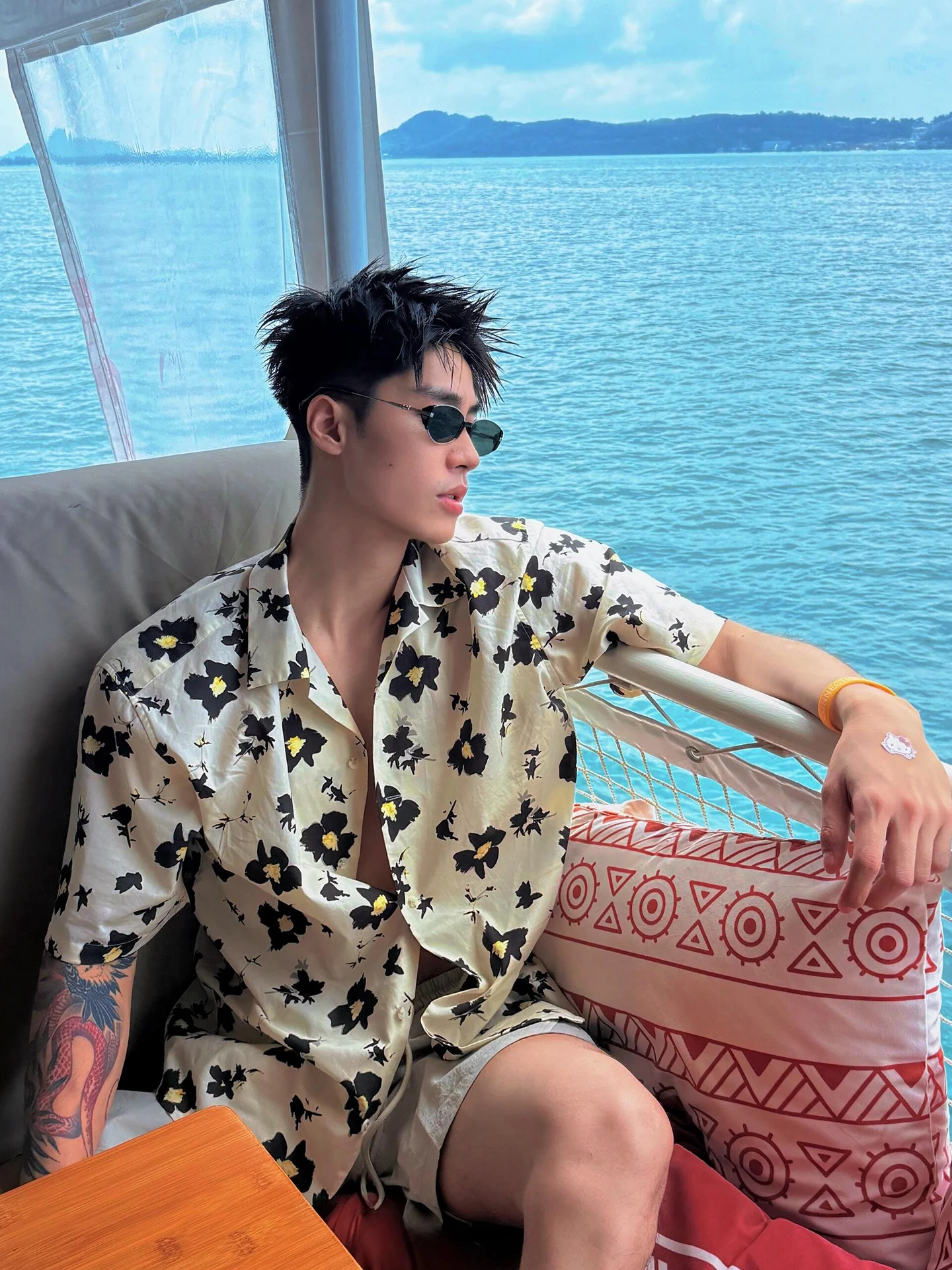 

Loose Fit Cuban Collar INS Shirt Men's Summer New Style Short Sleeve Trendy Floral Jacket Casual Cotton Youth Fashion