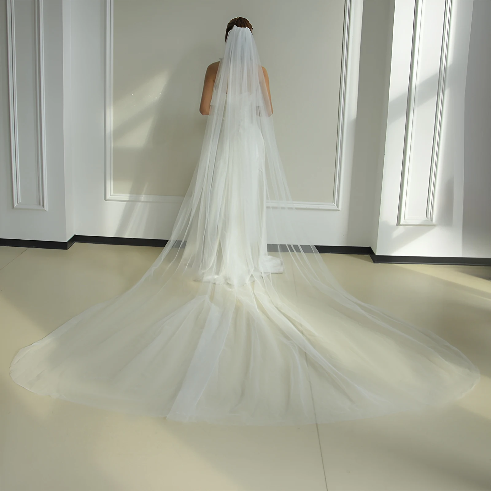 

Фата свадебная длинная Однослойная, 5 м, v30