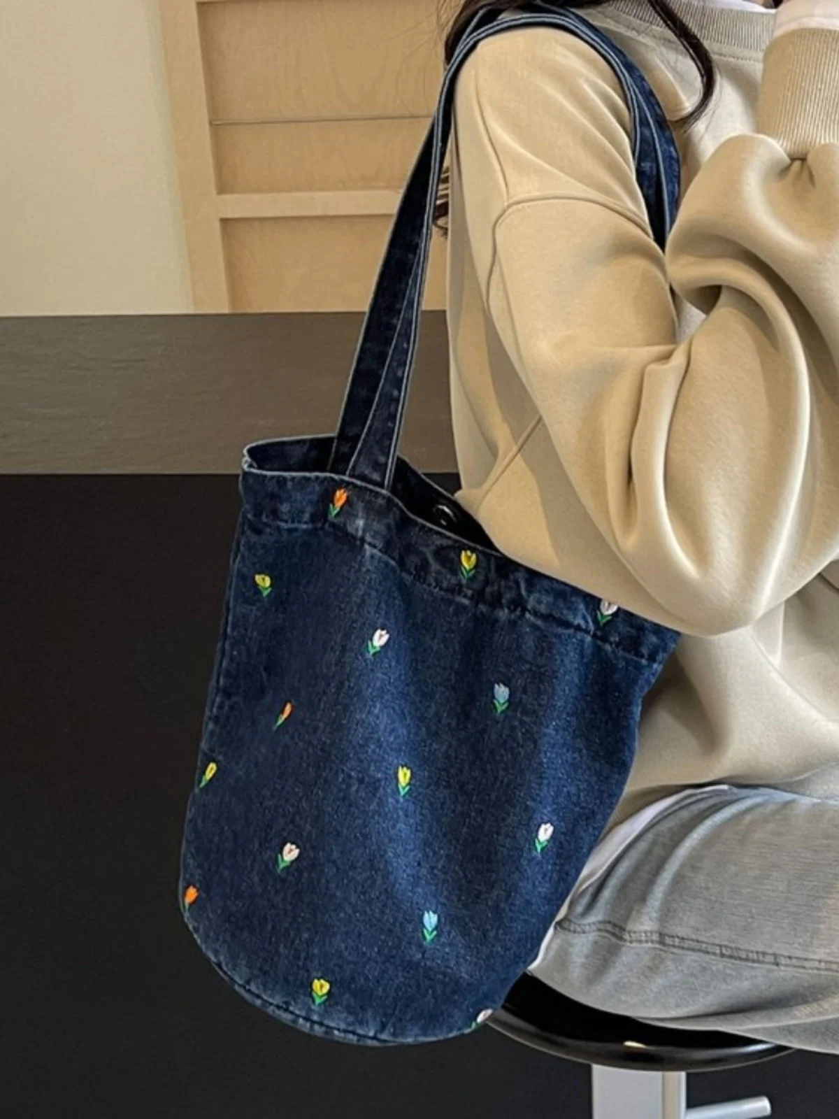 

Большая холщовая сумка-ведро для воды, женская джинсовая ручная сумка с вышивкой, универсальная сумка на одно плечо