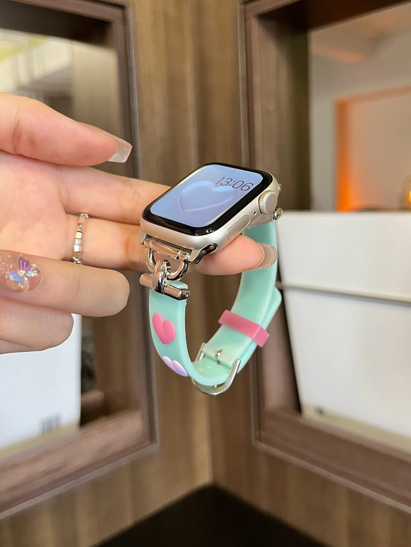 애플 워치 밴드용 패션 실리콘 루프, 금속 여성용 스트랩, 38mm, 40mm, 41mm, 42mm, 44mm, 45mm, 46mm