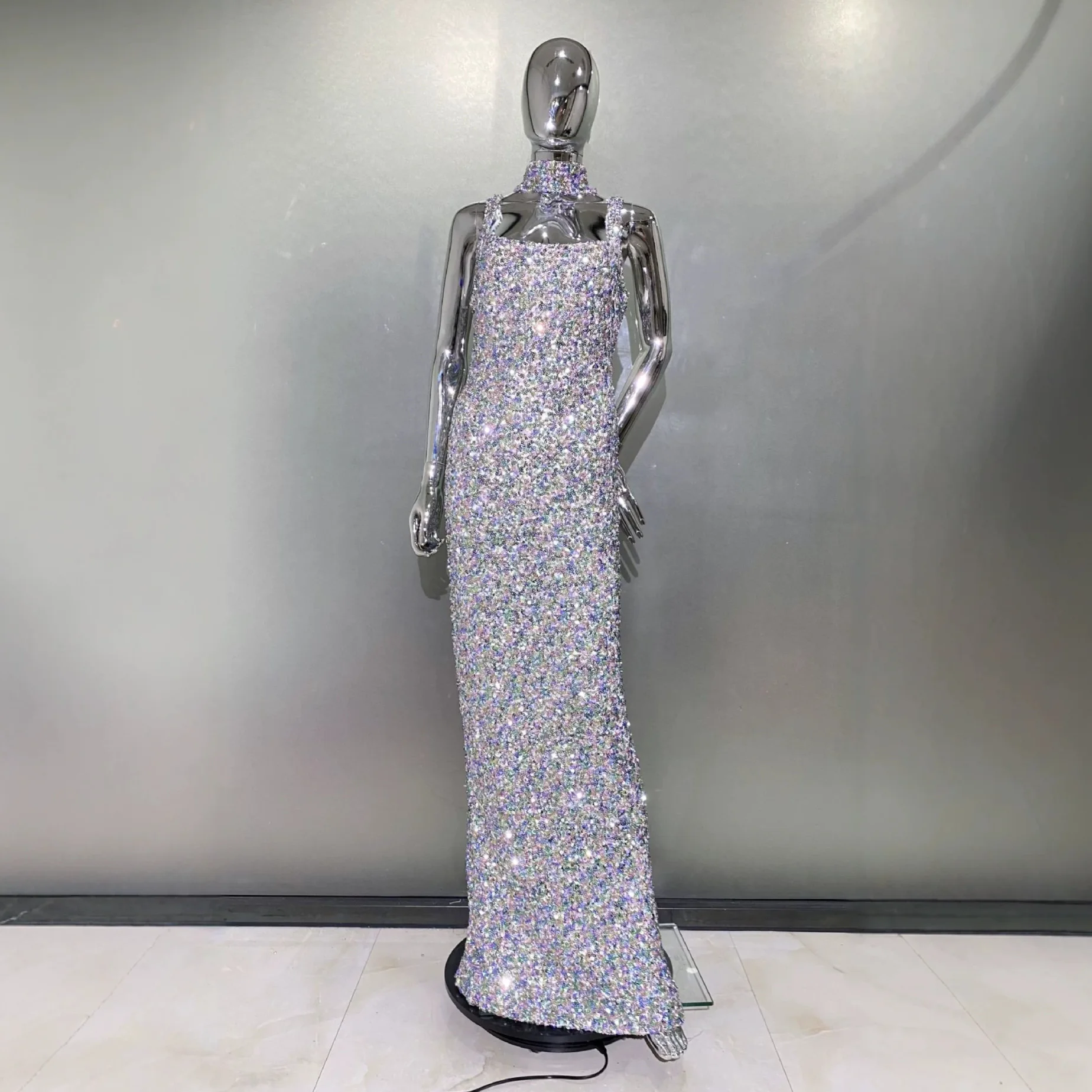 Customized Gradient Silver Sequin Prom Dresses Elegant Wide Strap Backless With Neck Chain Maxi Dress Celebrate Evening Party