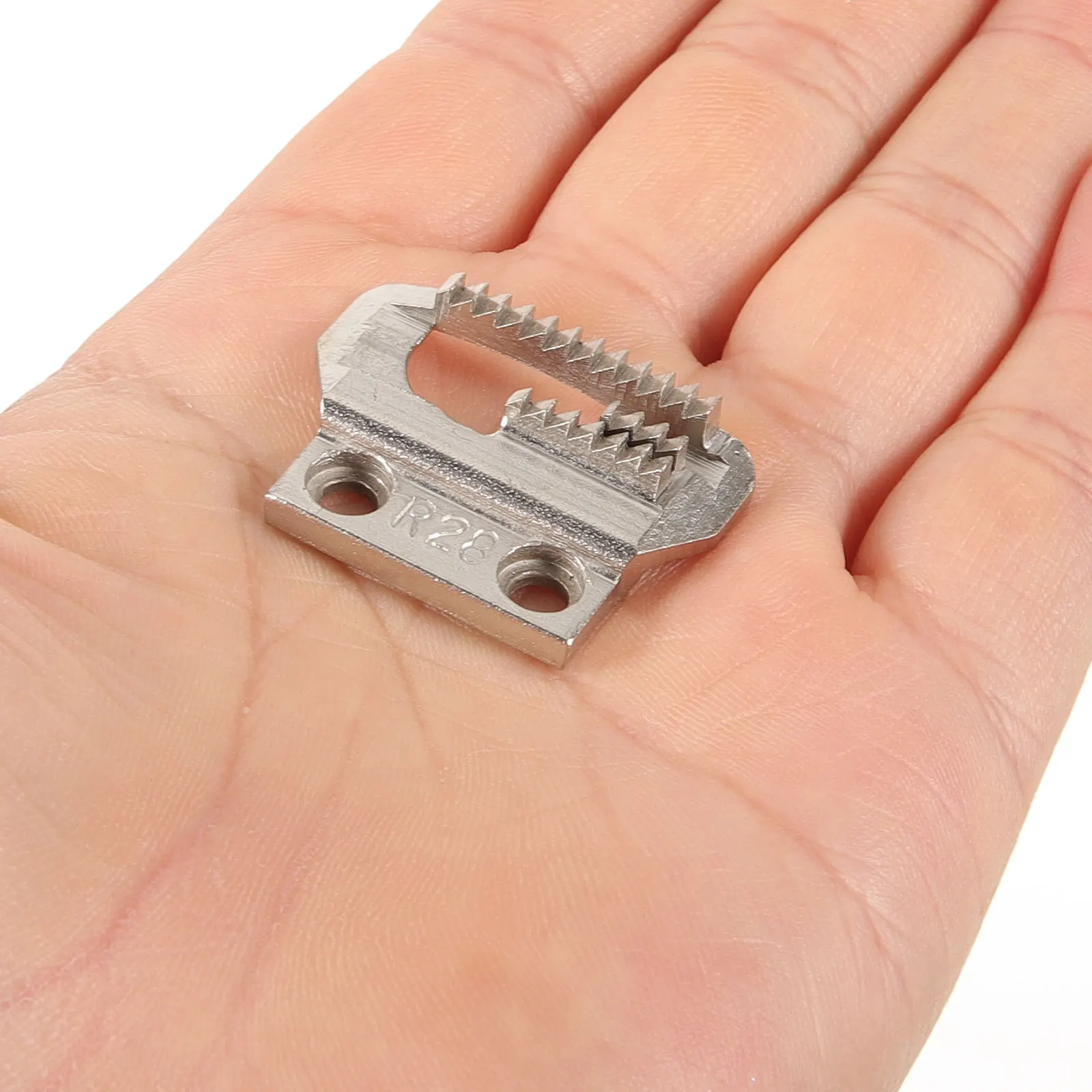

Sew Feed Dog Heavy Duty Metal Sewing Machine Part Replacement DIY Craft Accessory Suitable for Leather Zippers Buttons Beads