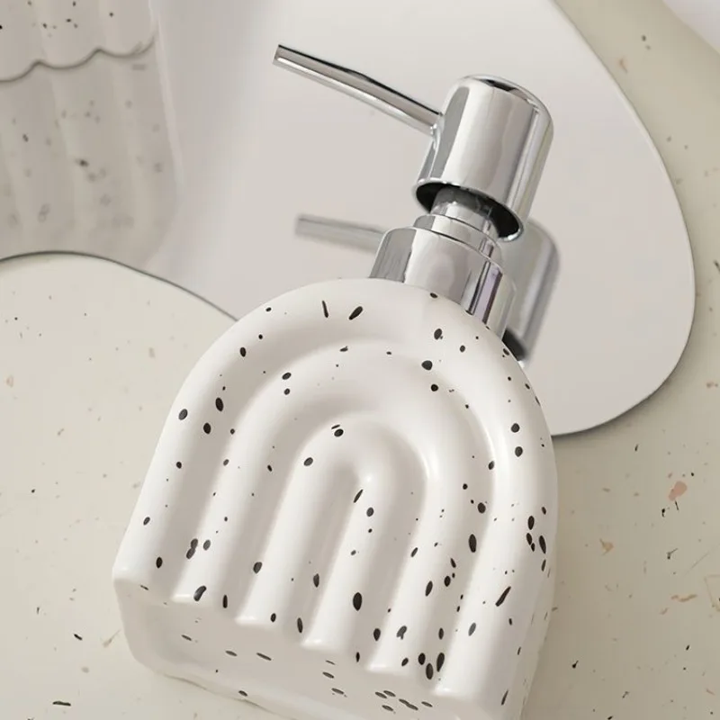 Creative Ink Ceramic Shampoo Water Bottling Press Stripe Portable Soap Dispenser Toilet Sink Soap Dispenser Bathroom Accessories