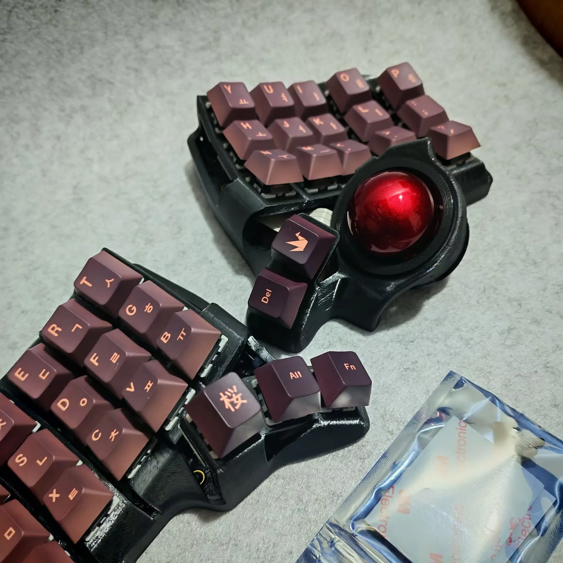 Hot SalesCharybdis Nano Trackball Keyboard Bracket Hotswap Bluetooth Wireless/wired Charybdis MK2/Mini Split Keyboard Ergonomics