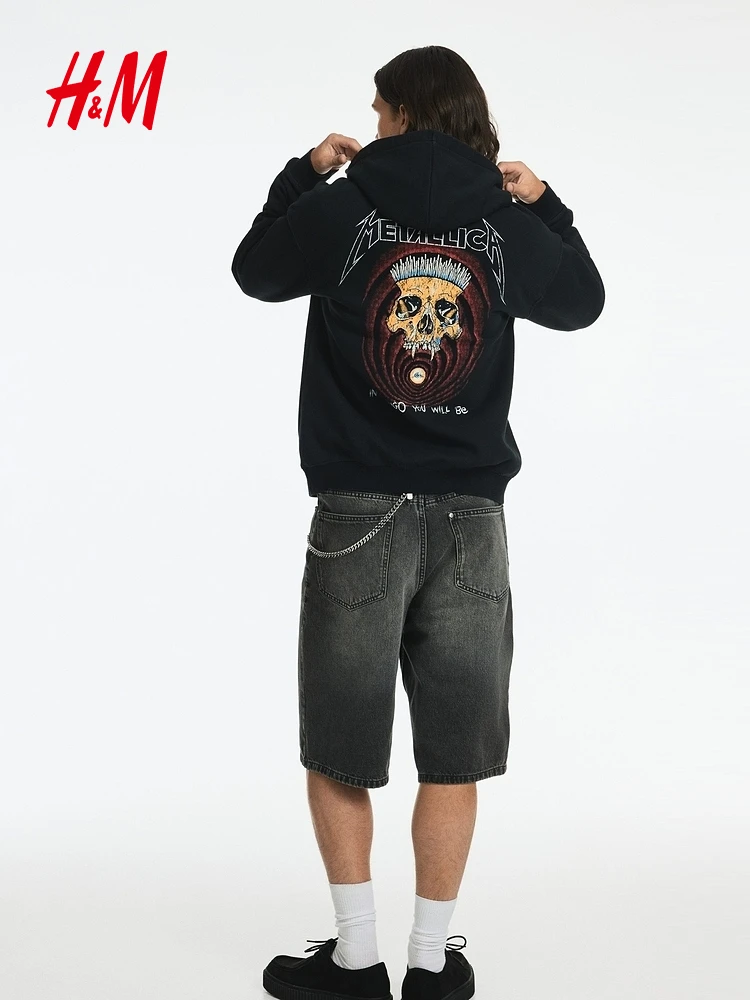 

H&M Metal Band Women's Fleece Lined Hoodie Base Layer Shirt Loose Fit Overhead Cotton Polyester Blend Hooded Sweatshirt