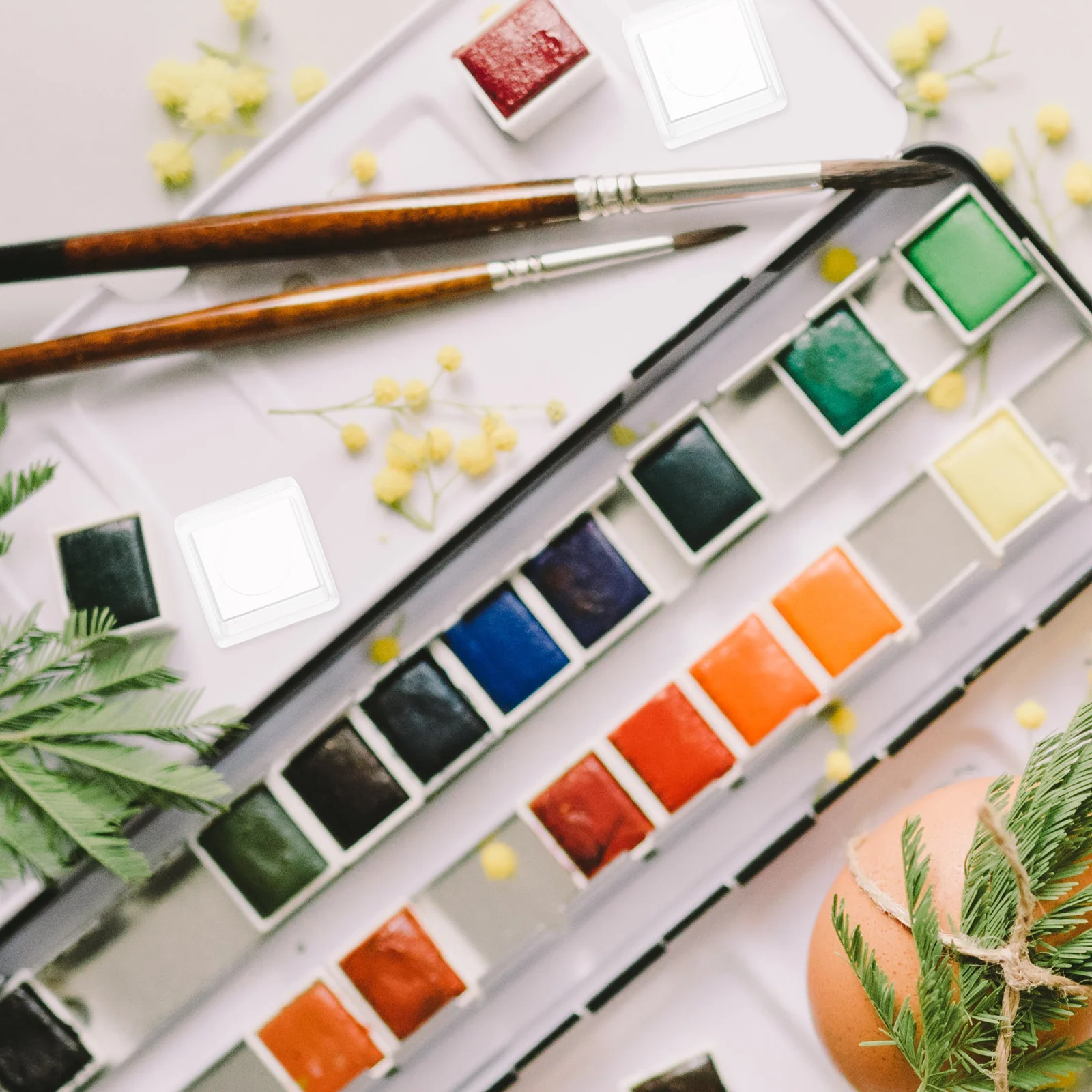 25pcs Plastic Empty Palette For Artists Students Portable For Watercolor Half Pans Empty Paint Half Pans