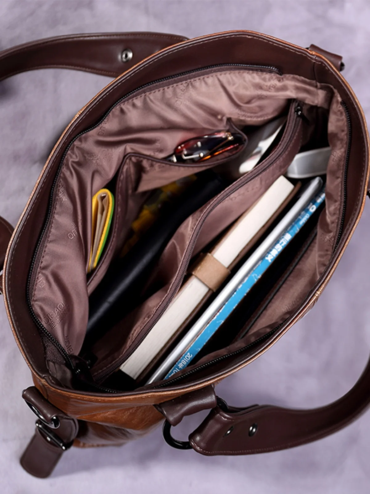 حقيبة يد جلدية جديدة ذات سعة كبيرة لربيع وصيف للنساء، حقيبة كروس كلاسيكية بسيطة متعددة الاستخدامات