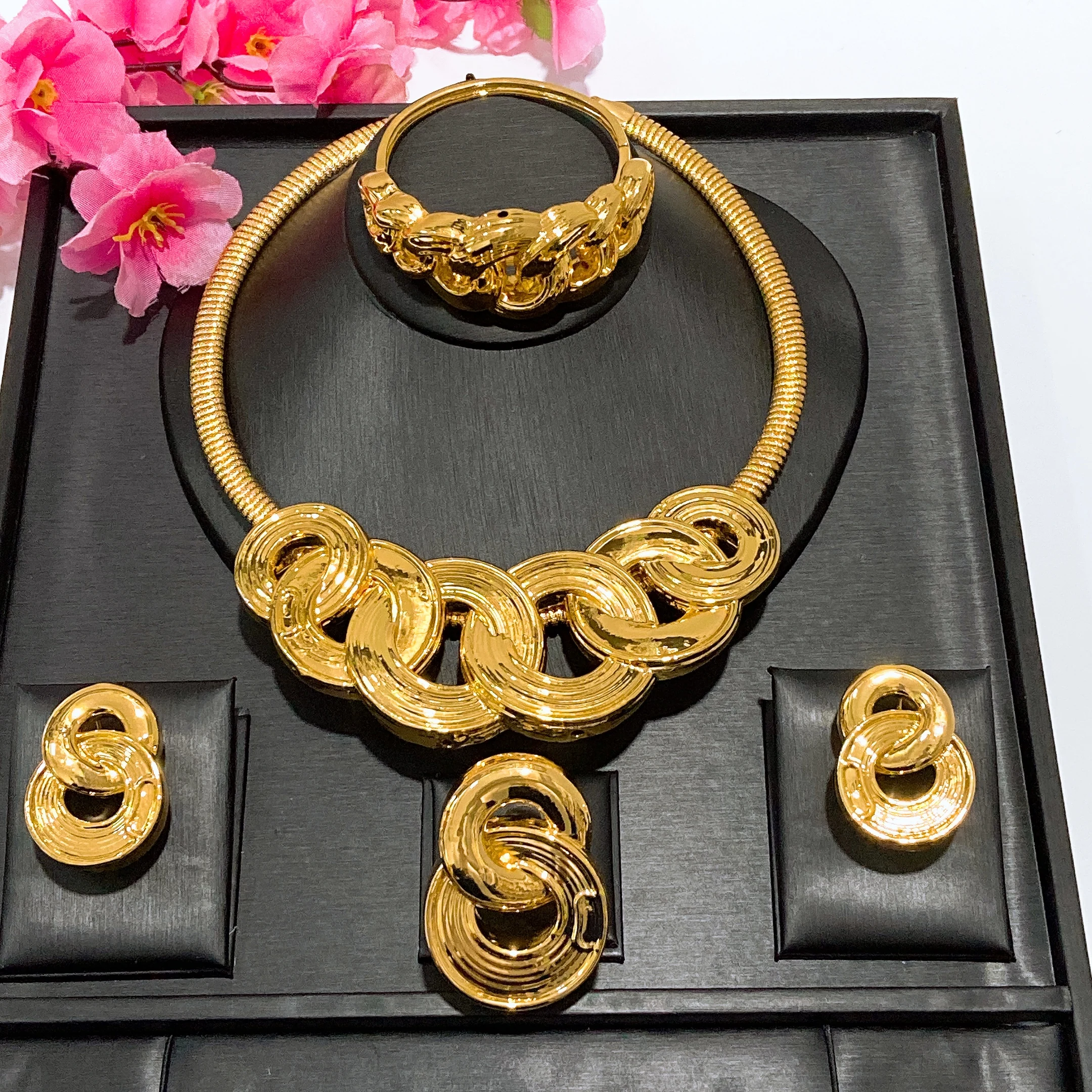Gorgeous Geometric Shape Light Weight Jewelry Set Stunning Trendy Fine Gold Plated Necklace Bracelet Earrings Ring 4PC Jewellery