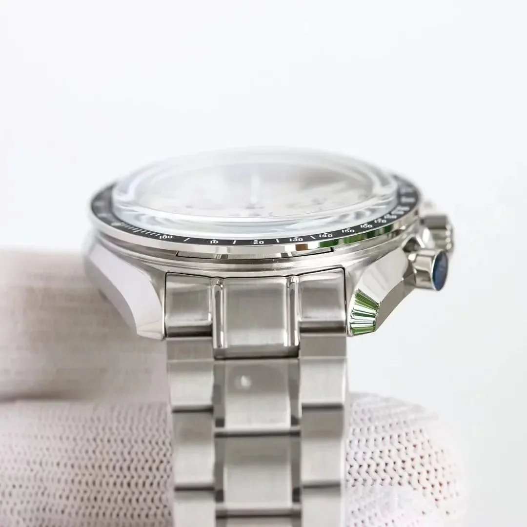 ساعات رجالية من أفضل العلامات التجارية الفاخرة بحركة كوارتز كرونوغراف من الفولاذ المقاوم للصدأ والياقوت المقاوم للماء، ساعة عصرية مضيئة