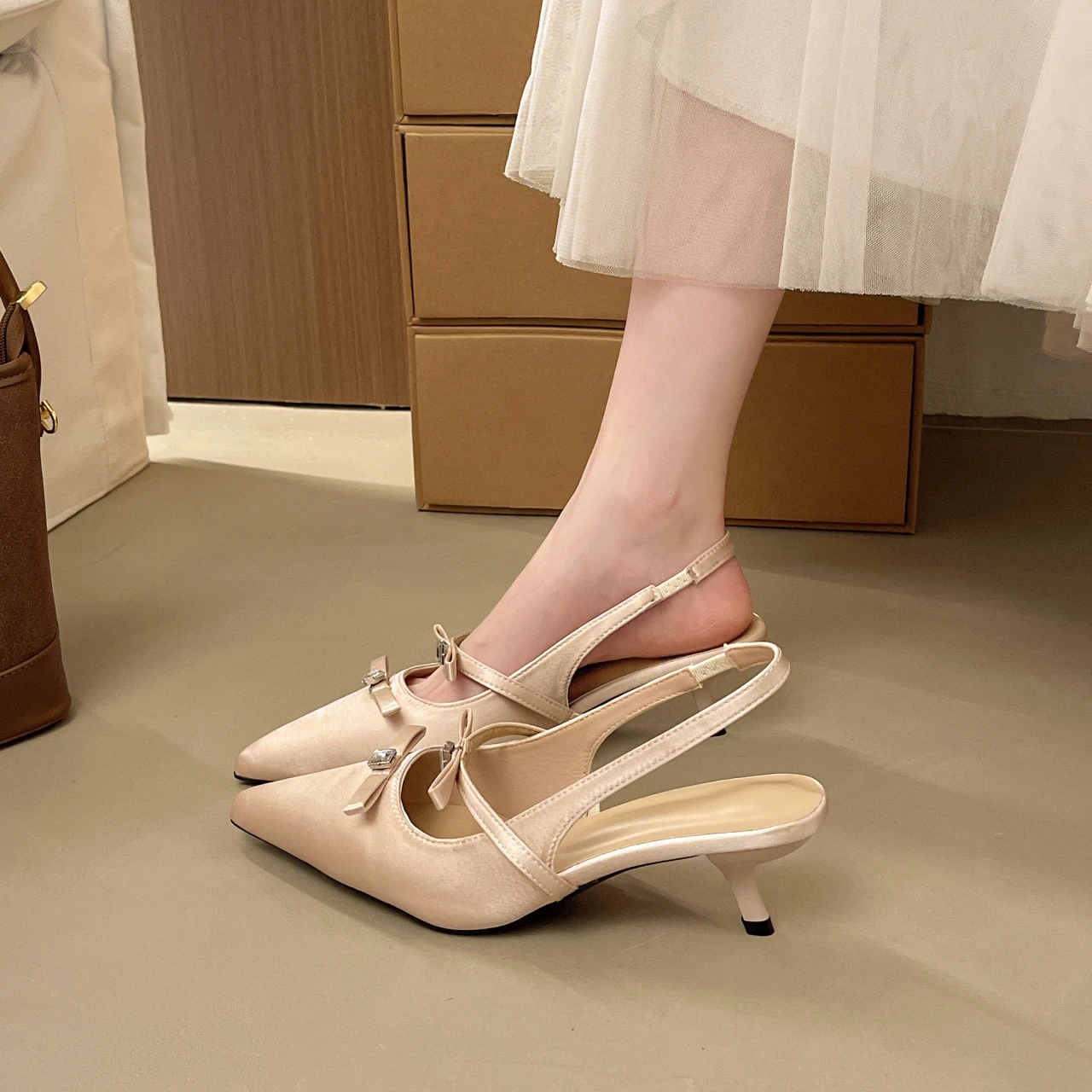 French-style Bow Rhinestone To - đánh giá và giá Pointed Toe Flat