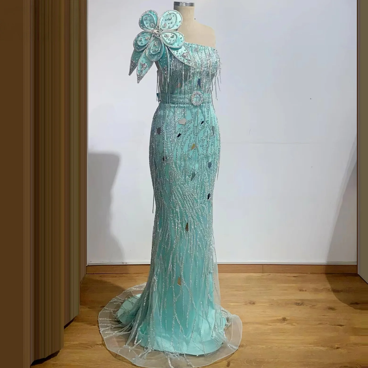 Vestidos de noche mediterráneos largos de color turquesa, con diseños florales y adornos de cuentas, de lujo, para eventos en Arabia Saudita y Dubái, vestidos de fiesta y de gala, confeccionados a medida.