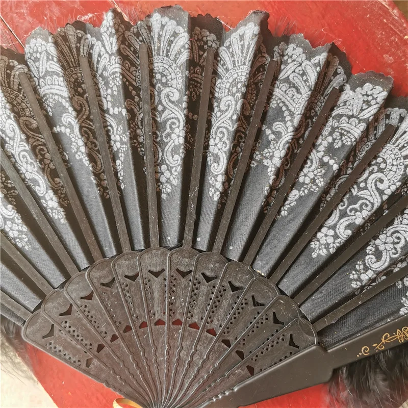 Niedliche Lolita Feder Fan japanische Falt fächer Kostüm Zubehör dunkle gotische Tanz Hand Fan Kunst Handwerk Geschenk Hochzeits feier Dekor