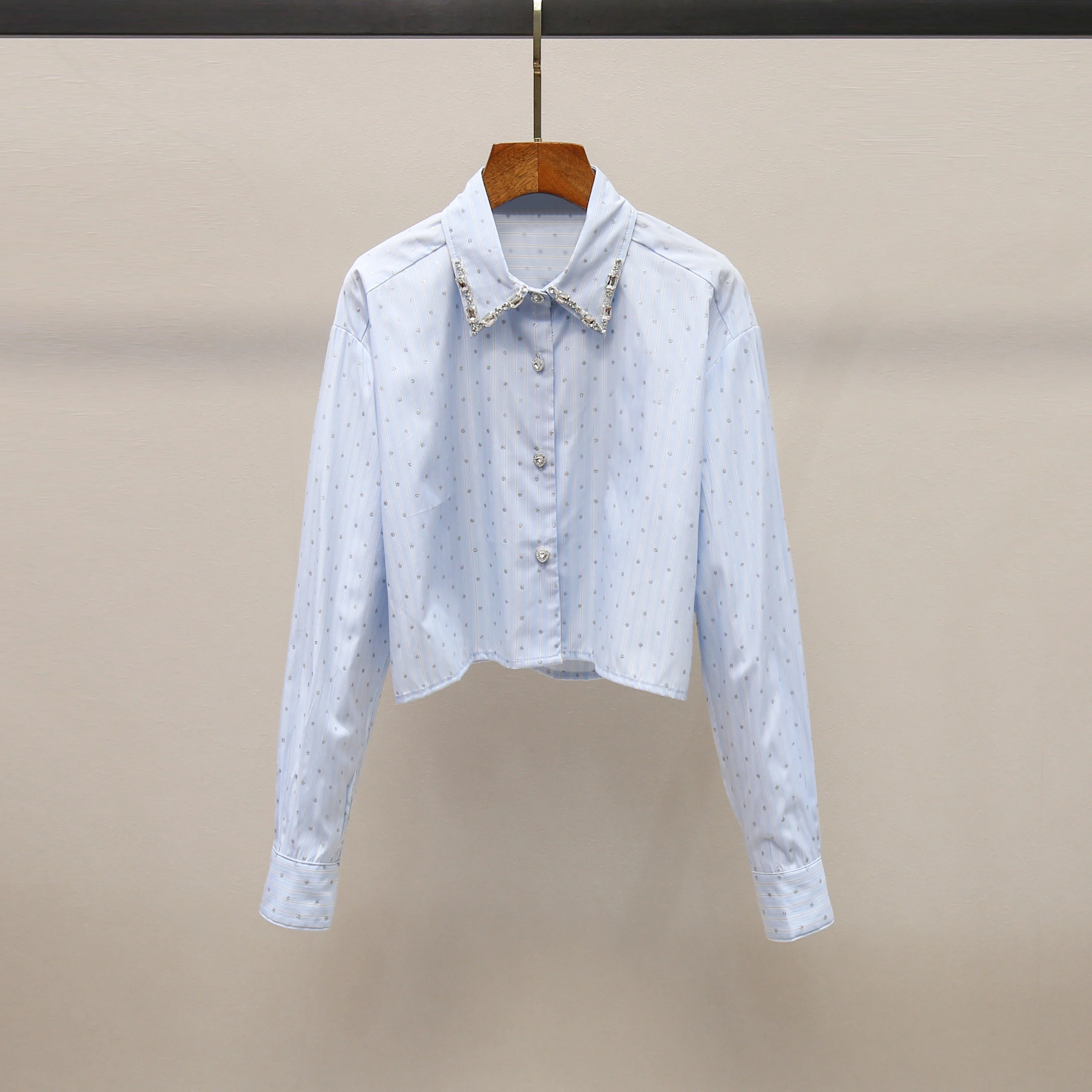 

Высококачественные женские irt Diamond Embellied ort Sve Long Sve с отложным воротником Faionable French Sle с высокой талией