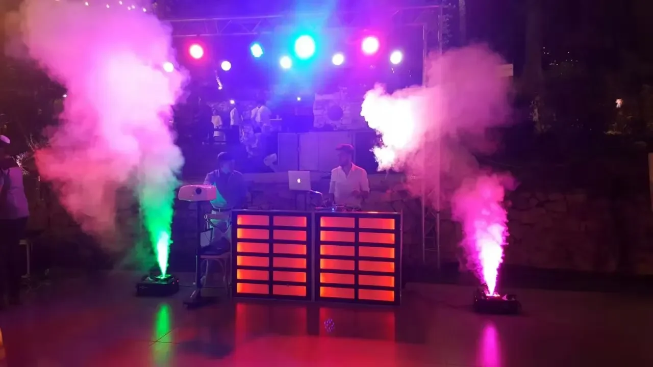 Moka sfx Dmx 512 Remote Super Jet Event Stage Smoke Fog Machine 1500W Smoking Machine for dj nightclub stage event