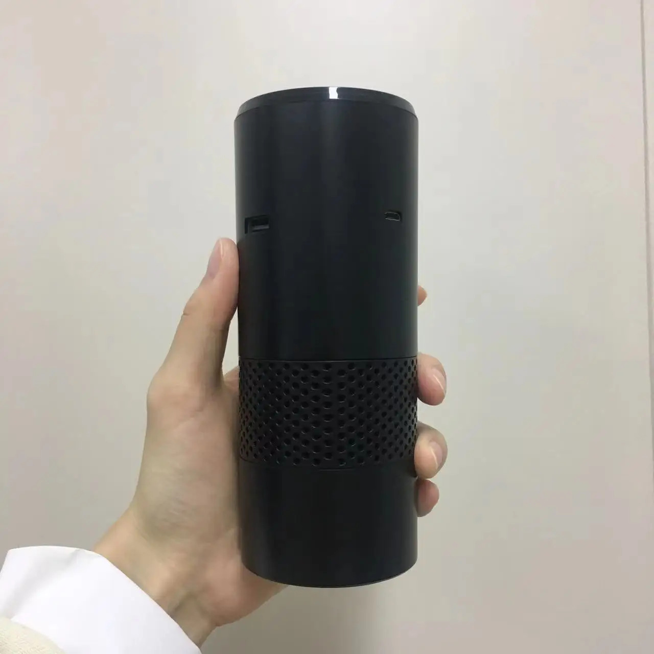 New USB Charger Mini Portable Car Air Purifier Travel Vehicle Air Cleaner