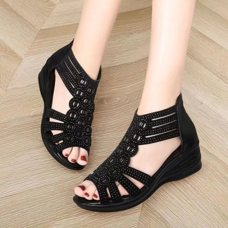 Women Soft Leather Roman Sandals Ladies 2024 Summer New Soft Sole Platform Wedge Sandals Fashion Hollow Casual Designer Sandals