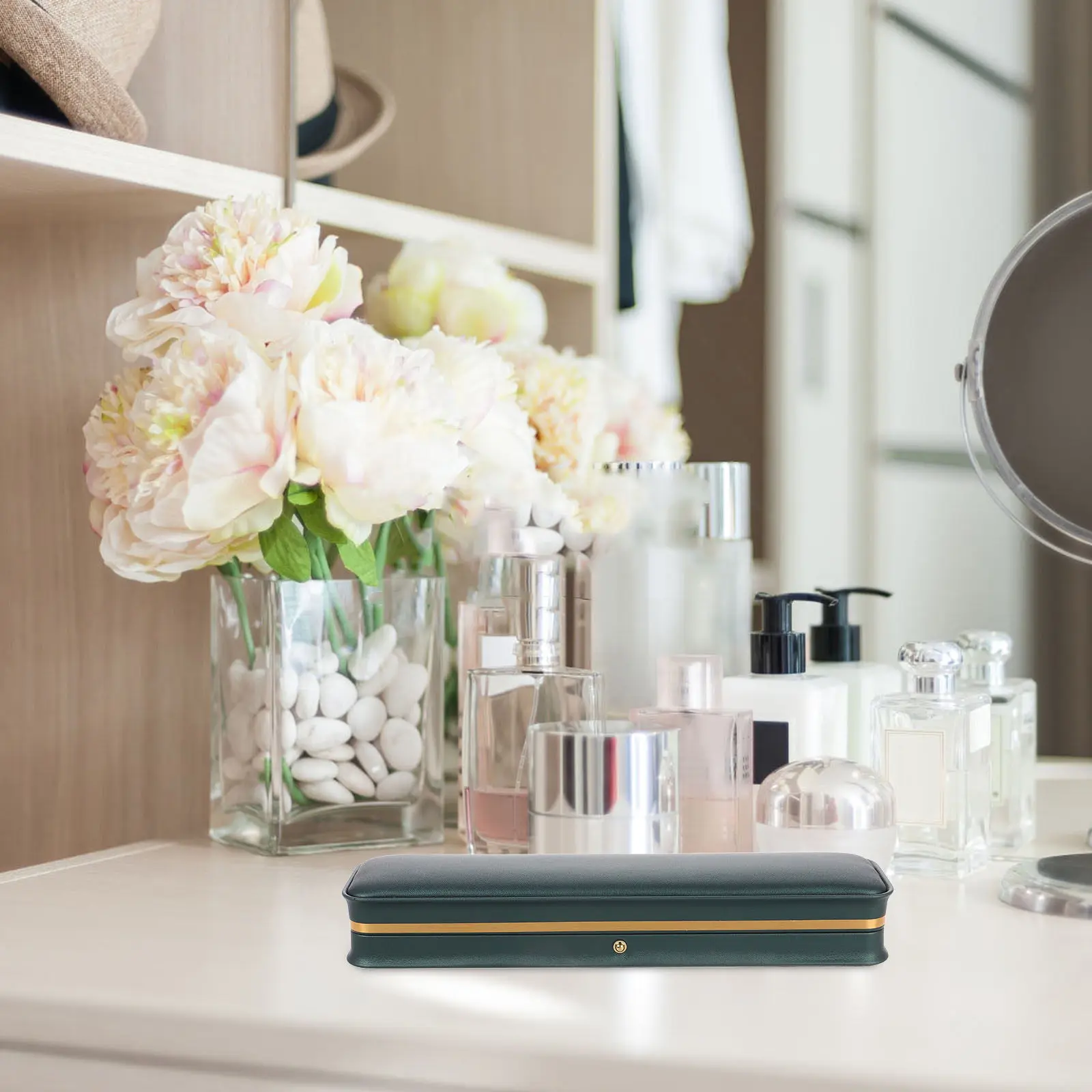 

Elegant Golden Edge Jewelry Box Necklace Storage Organizer Soft Lined Classic Storage Case for Necklaces Bracelets Pendants