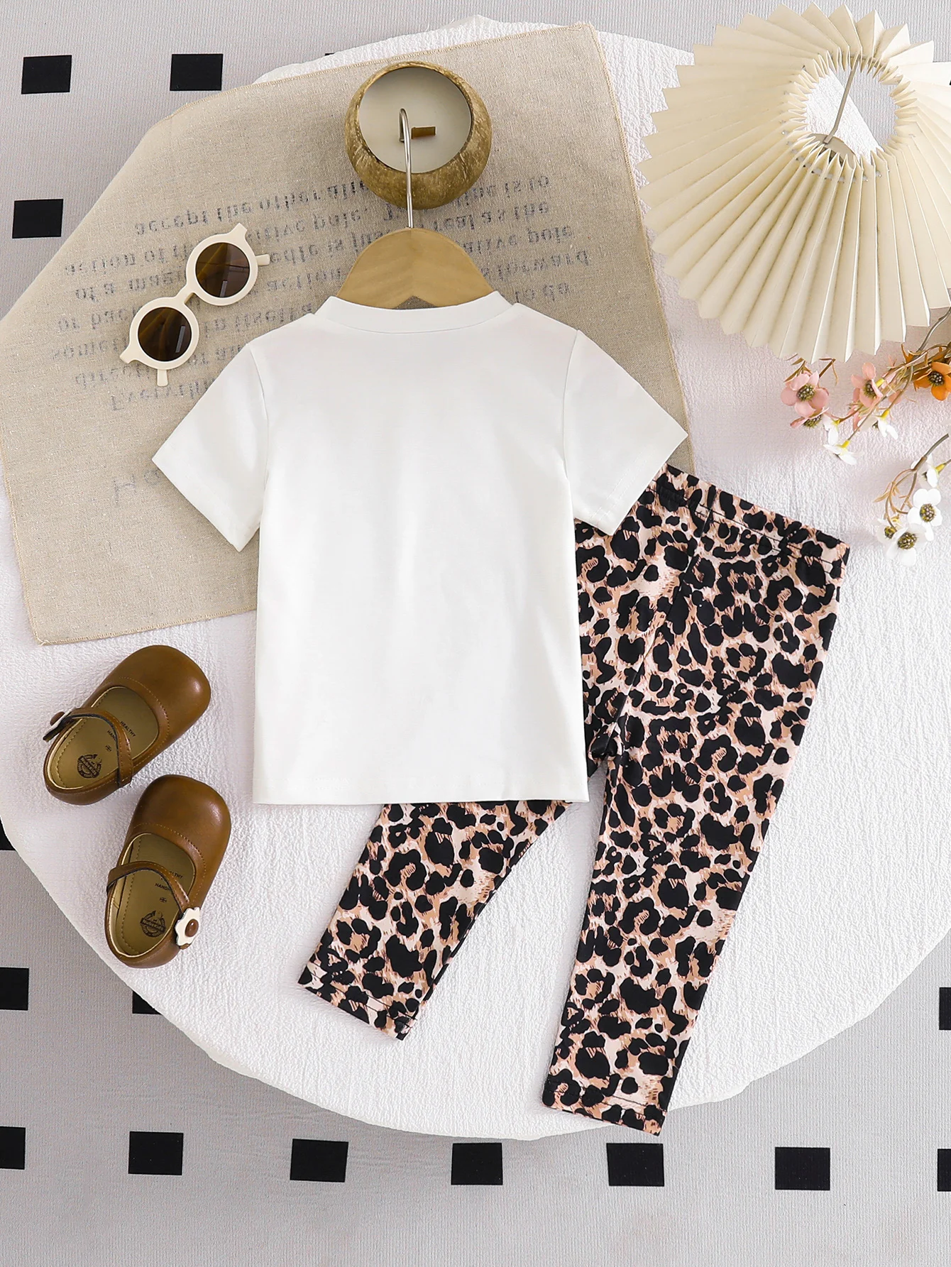 2-Piece Set for Baby Girls: Summer Thin Long Pants Outfit, Baby Girl Bow Print Round Neck Short-Sleeve Pullover Top + Elastic Waist Leopard Print Pants, Cute and Fashionable Versatile Outfit for Girls, Newborn Birthday Gift, Comfortable and Soft, Suitable for Ages 0-1-2-3, 6-9 Months, Suitable for Outdoor Activities, Casual Wear, Parties, Festivals, Eid, Easter, Carnival