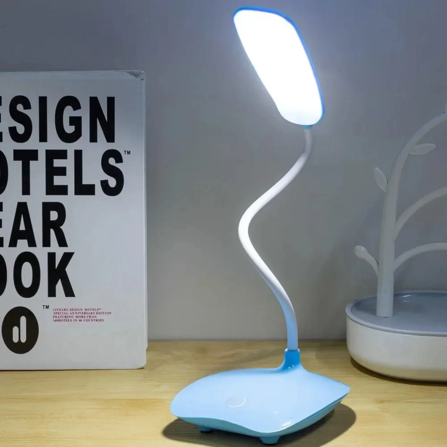 

LED Desk Lamp Foldable Dimmable Table Lamp DC5V USB Powered Table Light 6000K Night Light Dimming Portable Lamp