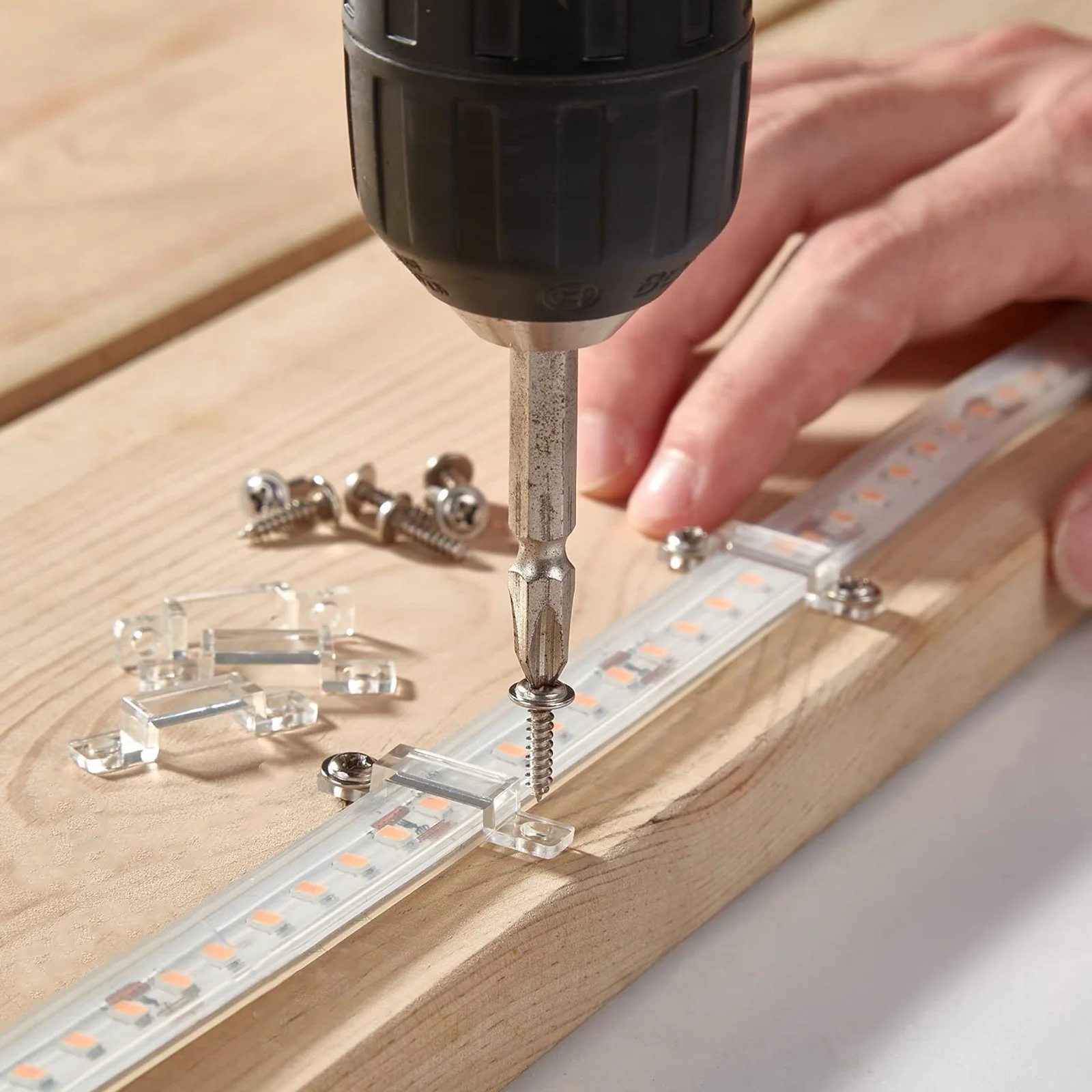 

100Pcs 14mm Silicone LED Light Hangers Sturdy Texture Creative Cake Decoration Clips LED Light Clips Lighting Accessories