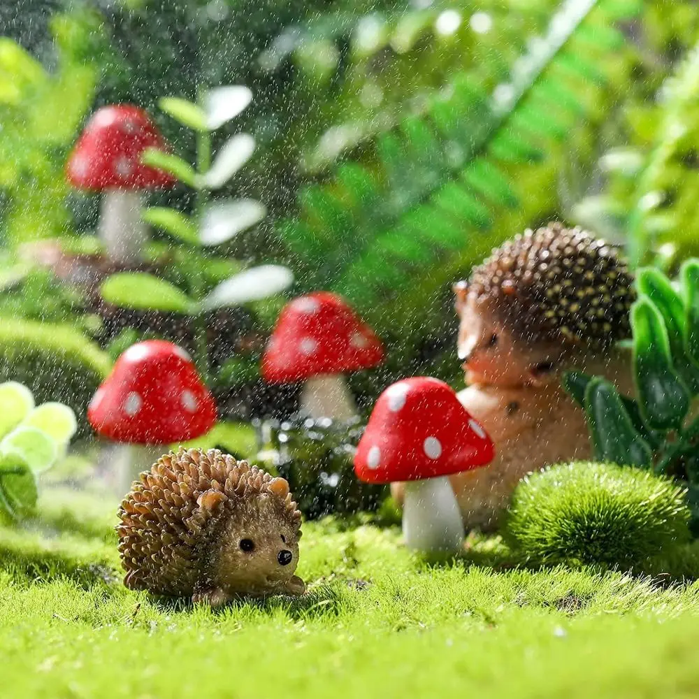 6PCS Cute Resin Mushroom Miniature Decorations Garden Supplies Home Decor Hedgehog Models Kids Toys Simulated Micro Landscape