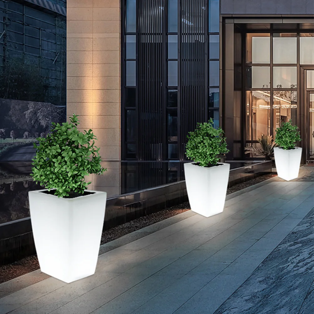 

LED Flower Pot Lamp Glow Standing Christmas Lights for Home or Hotel Party Decorations Elegant Planters Planter Pot