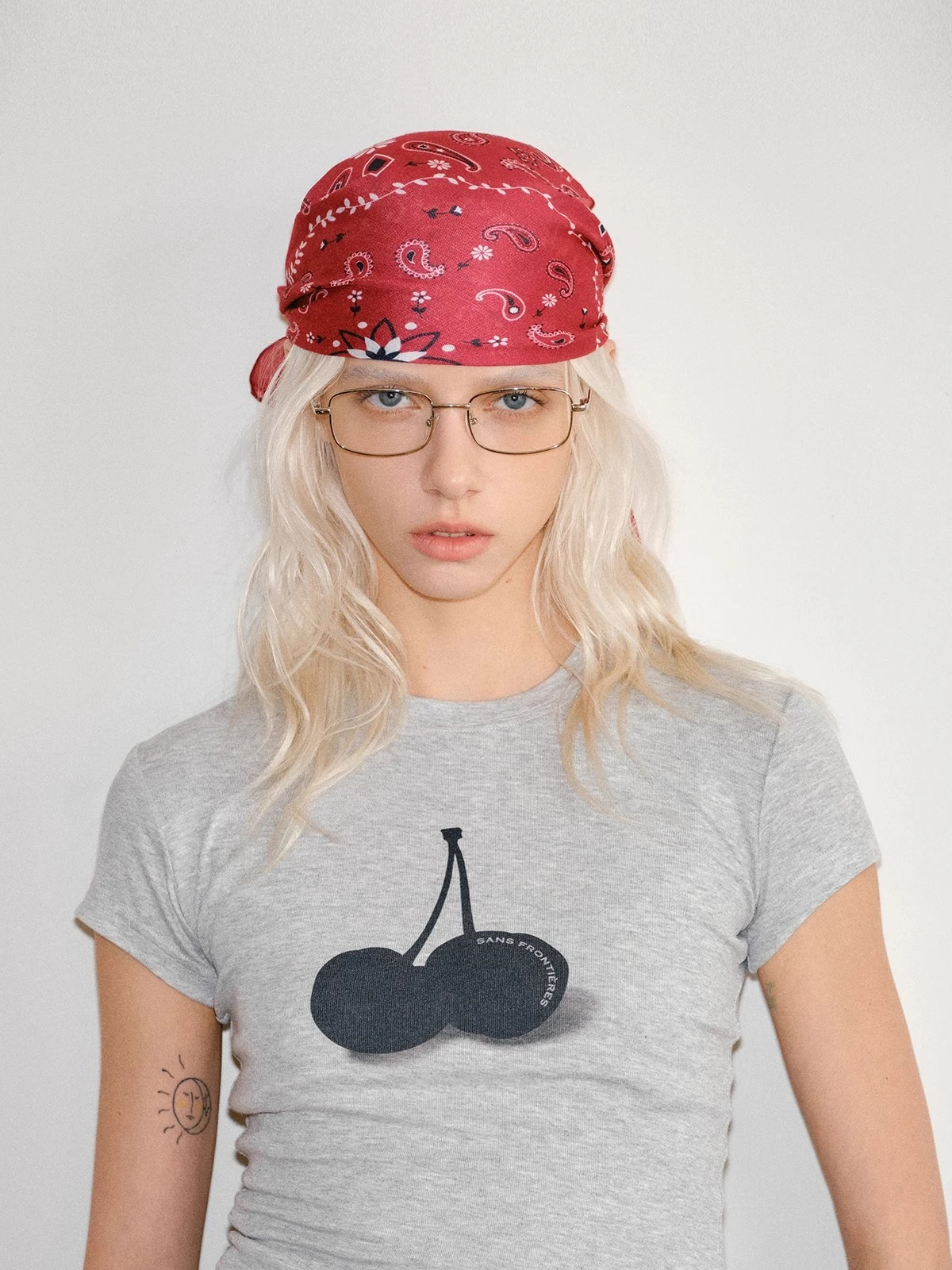 

Hand Painted Fashionable Cashew Flower Square Female American Retro Silk Hip Hop Scarf Versatile Hat Scarf