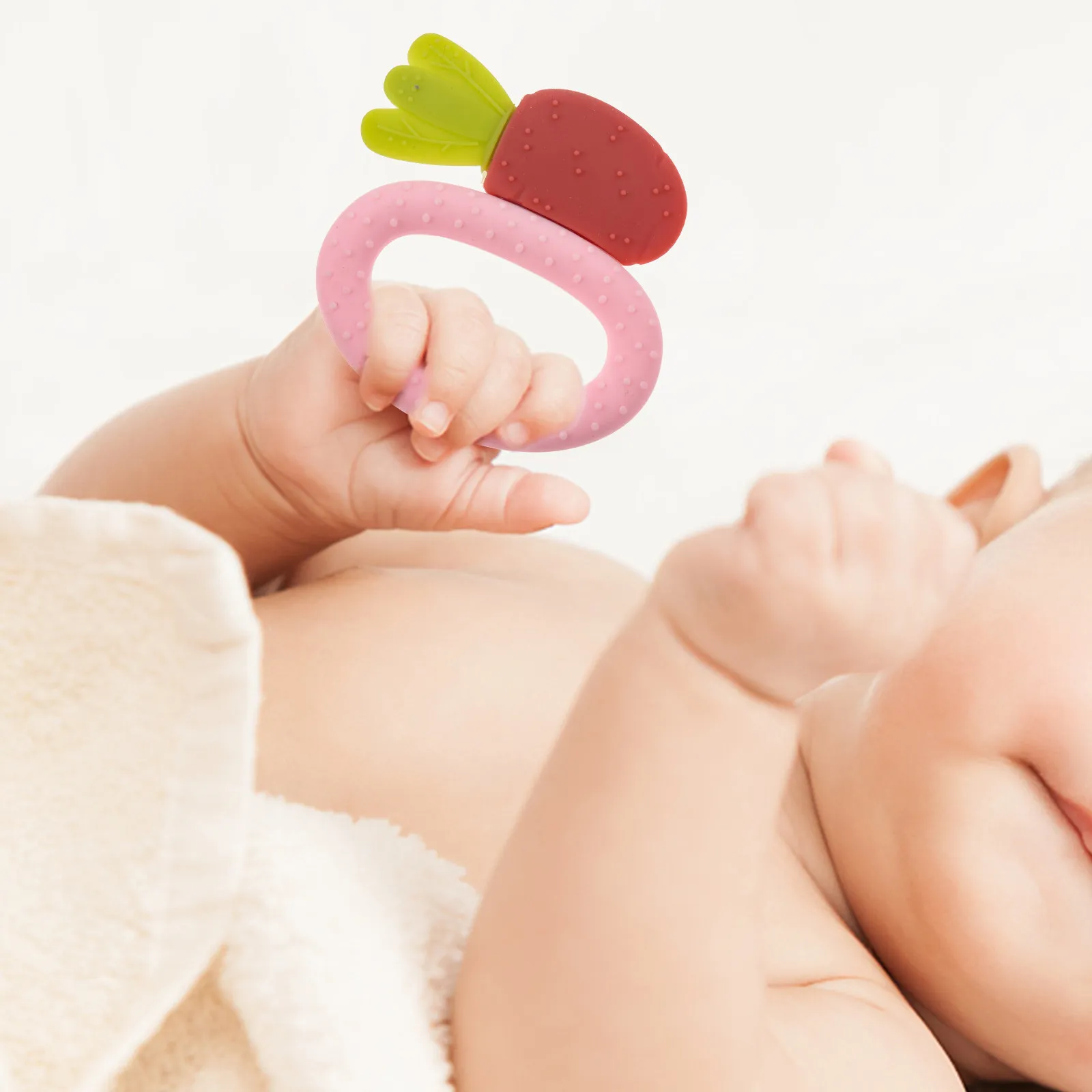 

1 шт. пищевой силиконовый прорезыватель для младенцев в форме моркови, мягкий, для жевания, успокаивающий десны, для прорезывания зубов у младенцев