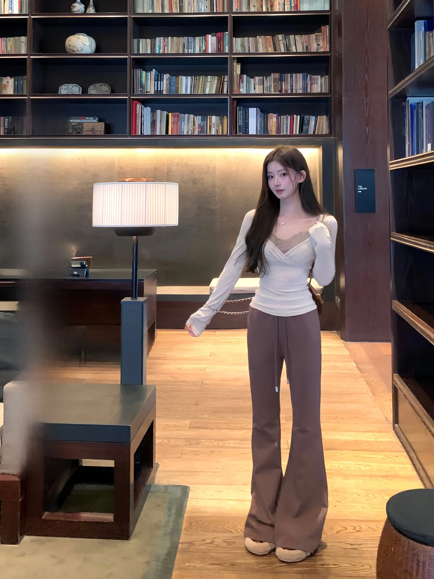 

Женские повседневные брюки-клеш Slim Fit для осени и зимы, свободные, комфортные, с эластичным поясом, однотонные