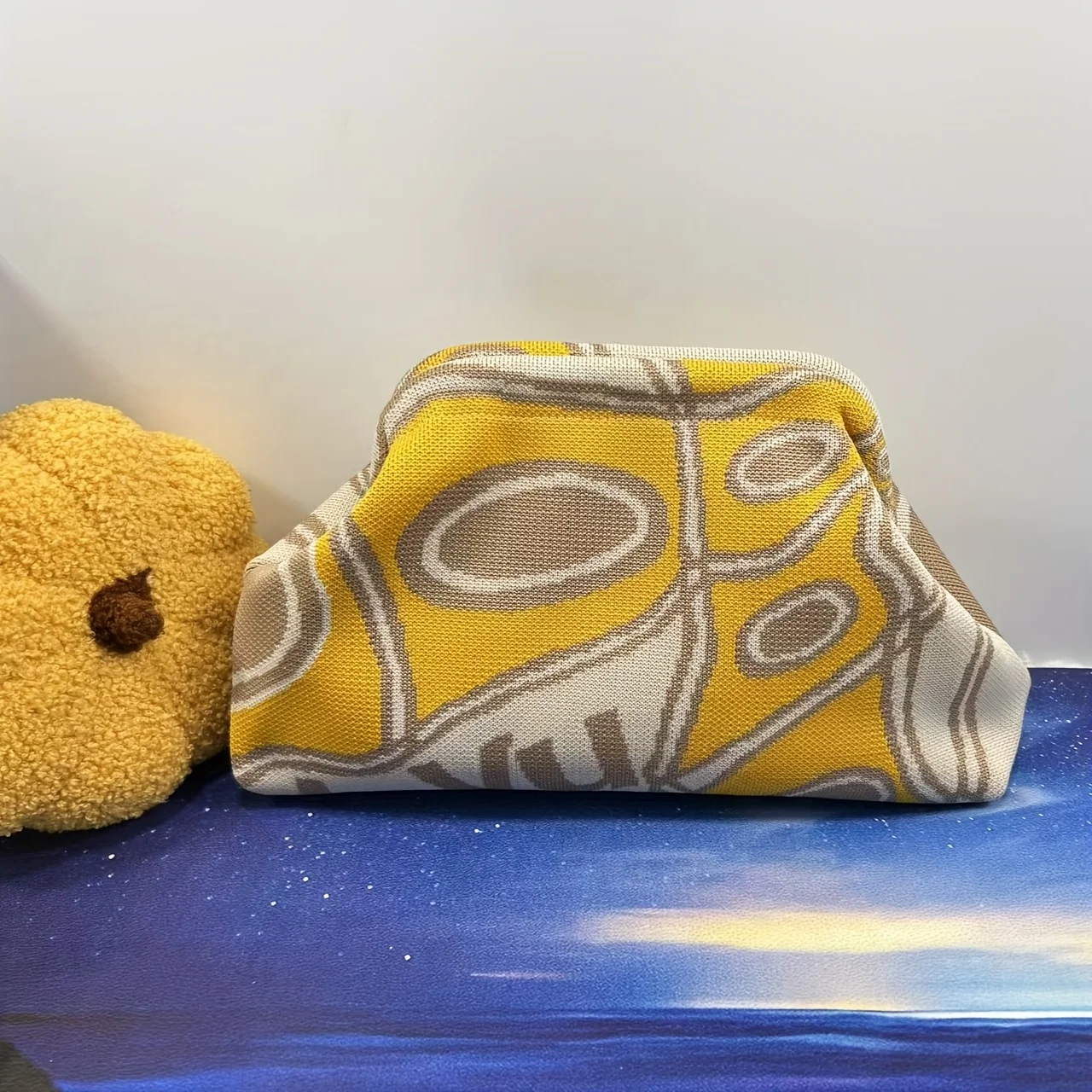 Trendige gestrickte Clip-Tasche, vielseitig, großes Fassungsvermögen, geeignet für Aufbewahrungstaschen, neue High-End-Muster-Clutch-Tasche – Detail 11