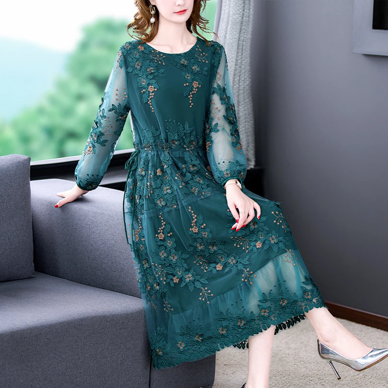 

2024New Summer Mesh Floral Embroidery O-neck Flare Sleeve Dress Women Big Swing Patchwork Pleated Dresses Plus Size 4xl