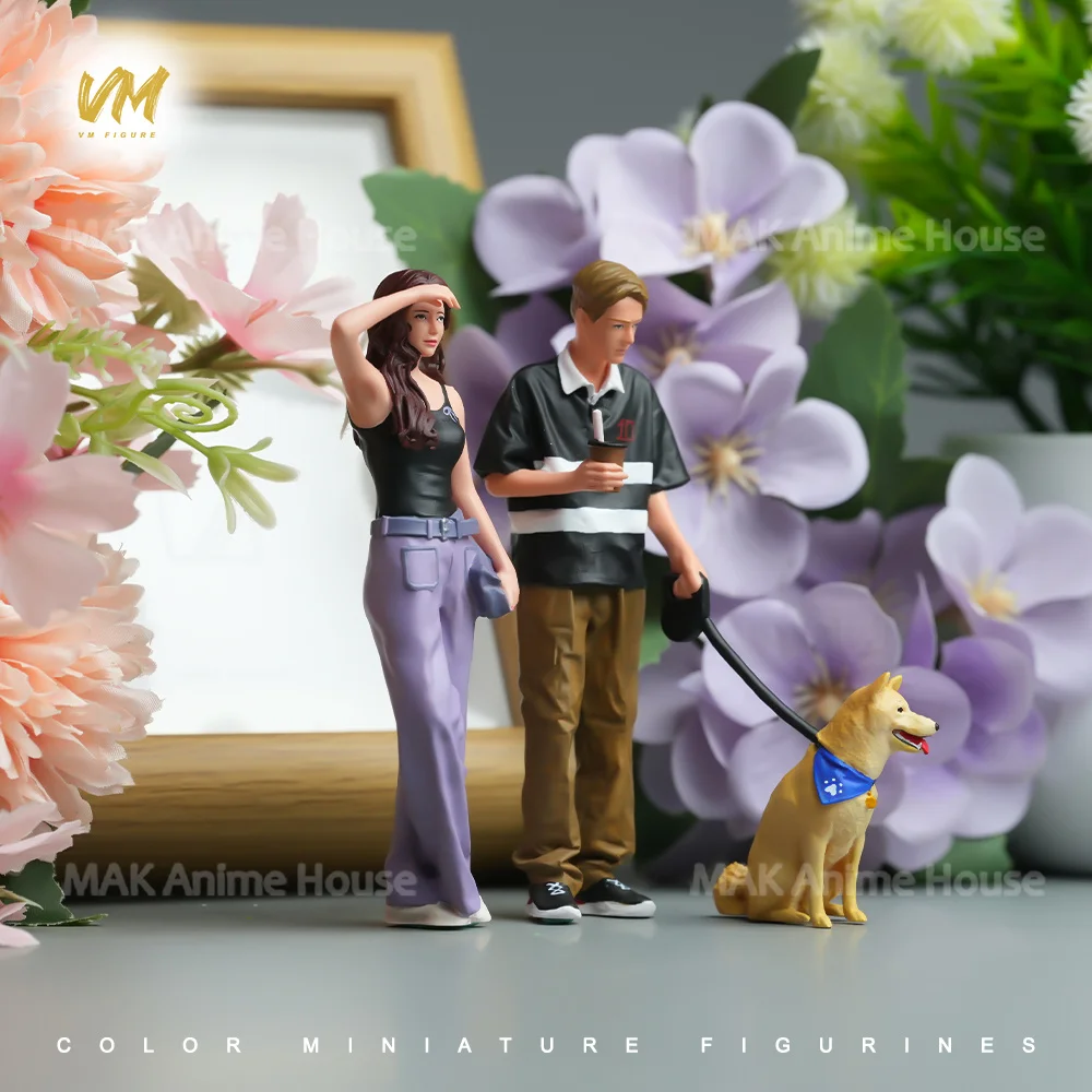 مطبوعة رائعة الوجه 1/24 1/18 المألوف زوجين حمل حقيبة فتاة المشي الكلب الصبي الشكل دمية نموذج المشهد لعبة الديكور