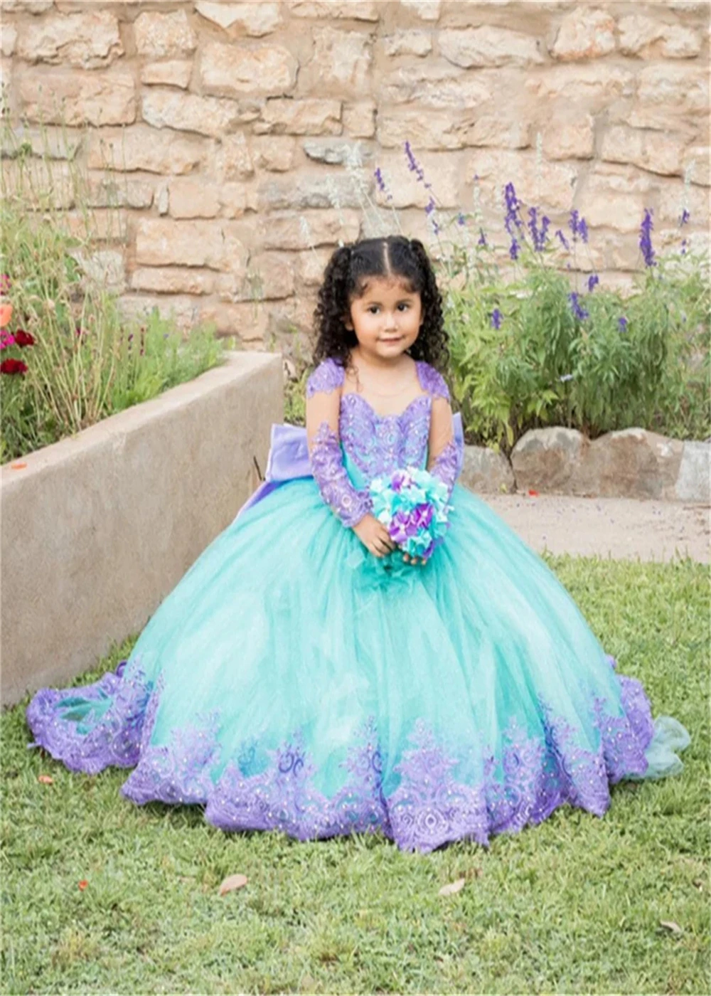 Luxuriöses Blumenmädchenkleid für Brautkleider für Babys, Prinzessin, Ballkleider, Spitzenapplikationen, schulterfrei, Erstkommunionkleid