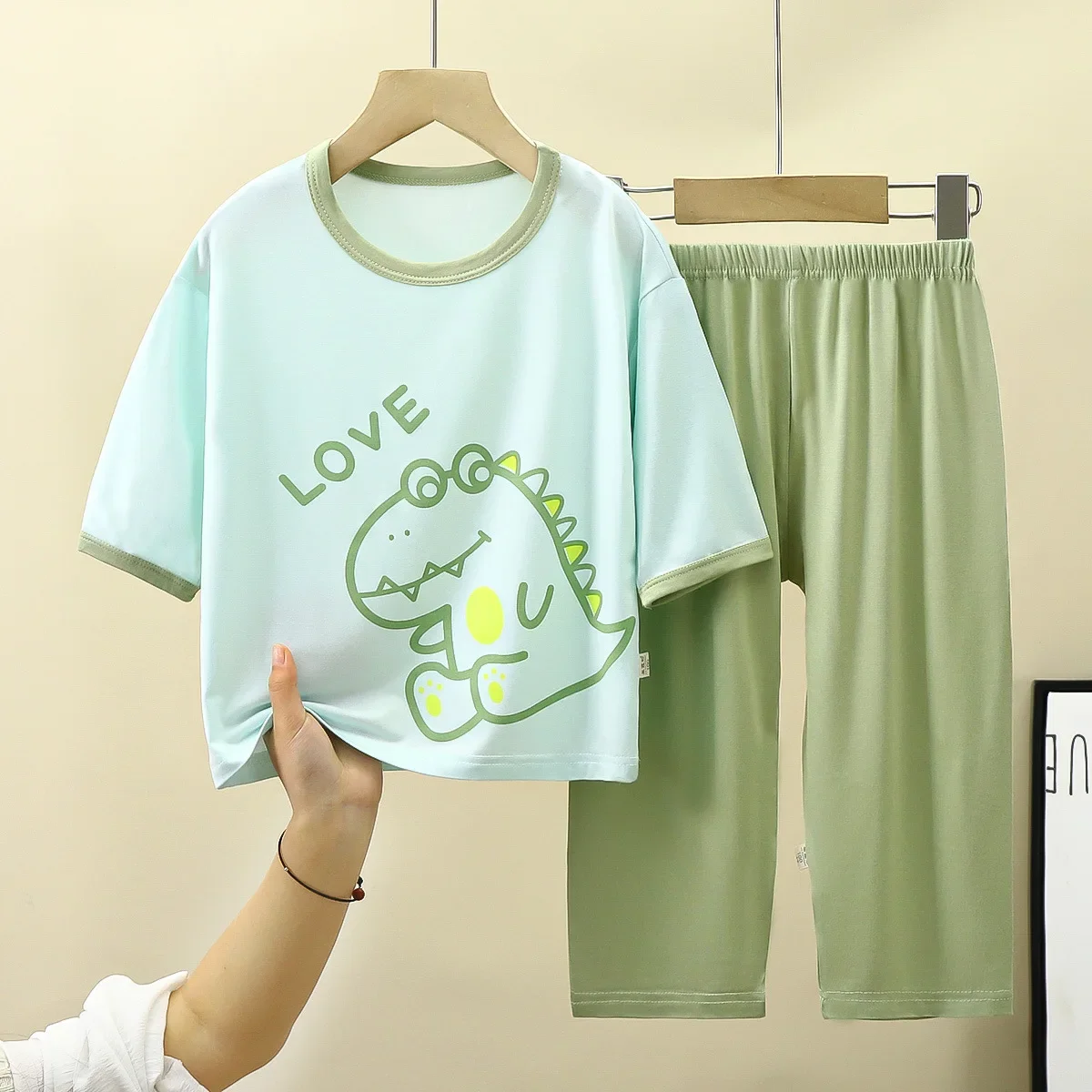 

2024 New Kids Summer Thin Pajamas Sets Boys Girls Cute Cartoon Three-quarter Sleeve O-neck T-shirt Tops with Pants Baby Homewear