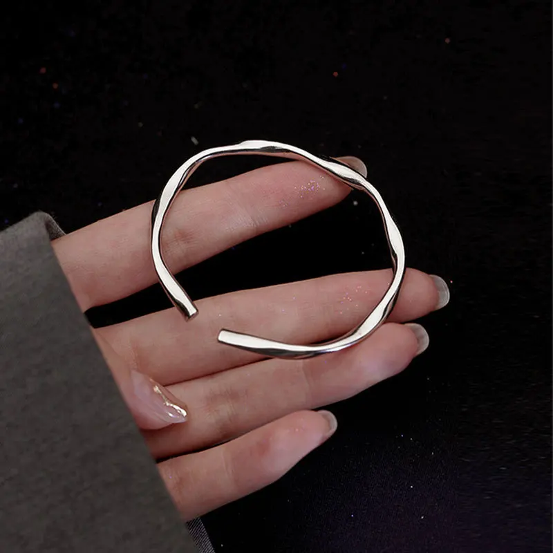 

Retro Silver Mobius Bracelet Unisex Simple Personality Open Bracelet Banquet Jewelry Accessories