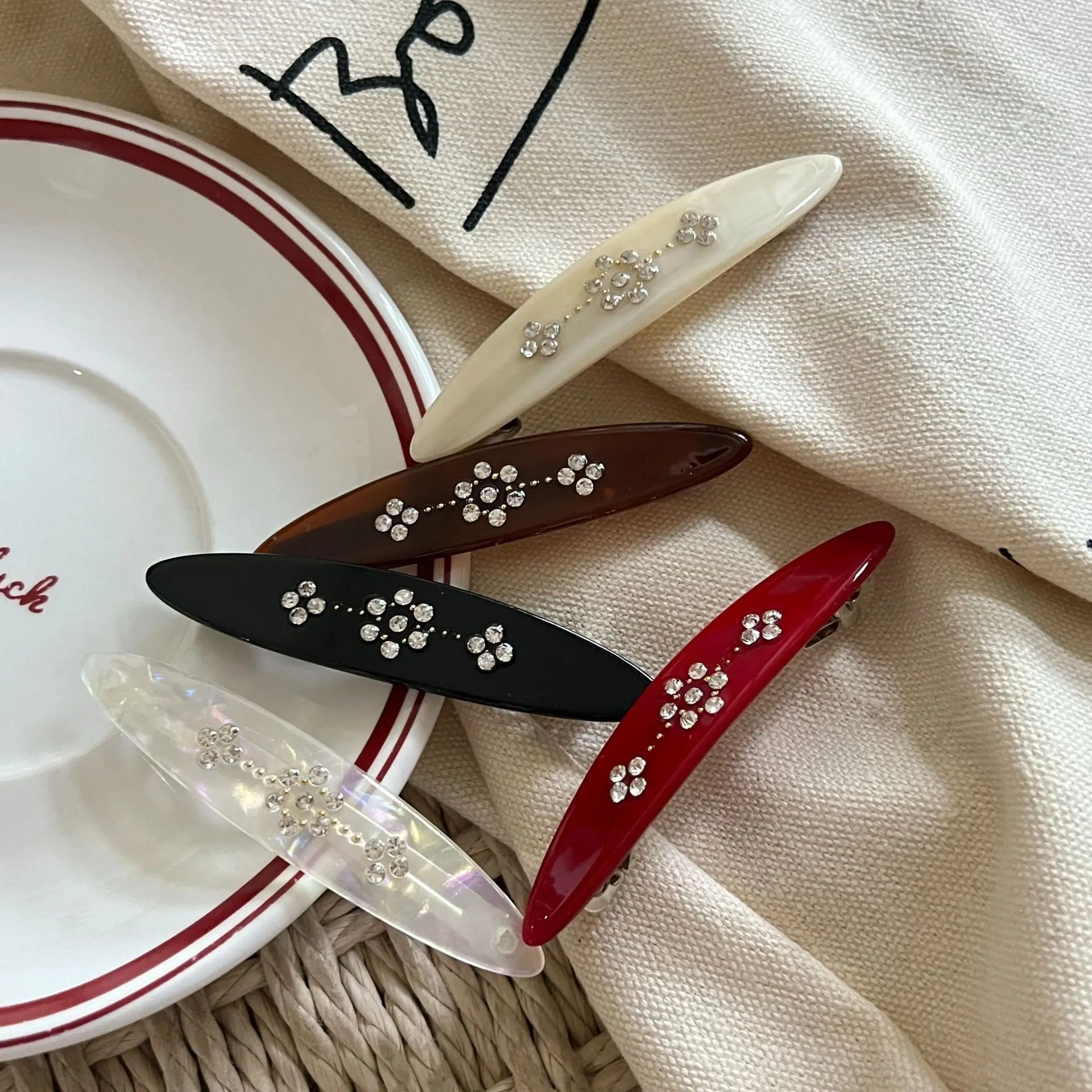 Vintage Acetate Hair Clips Y2K Aesthetic Rhinestone Side Bangs Barrette for Women Girls Non-slip Strong Hold Hair Grips Headwear - Image 4