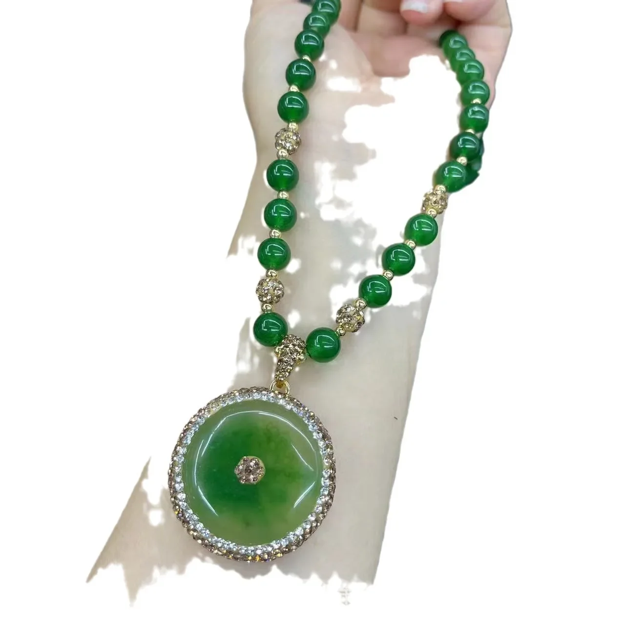 New natural chalcedony agate safety buckle sweater chain French vintage jewelry emerald necklace jewelry