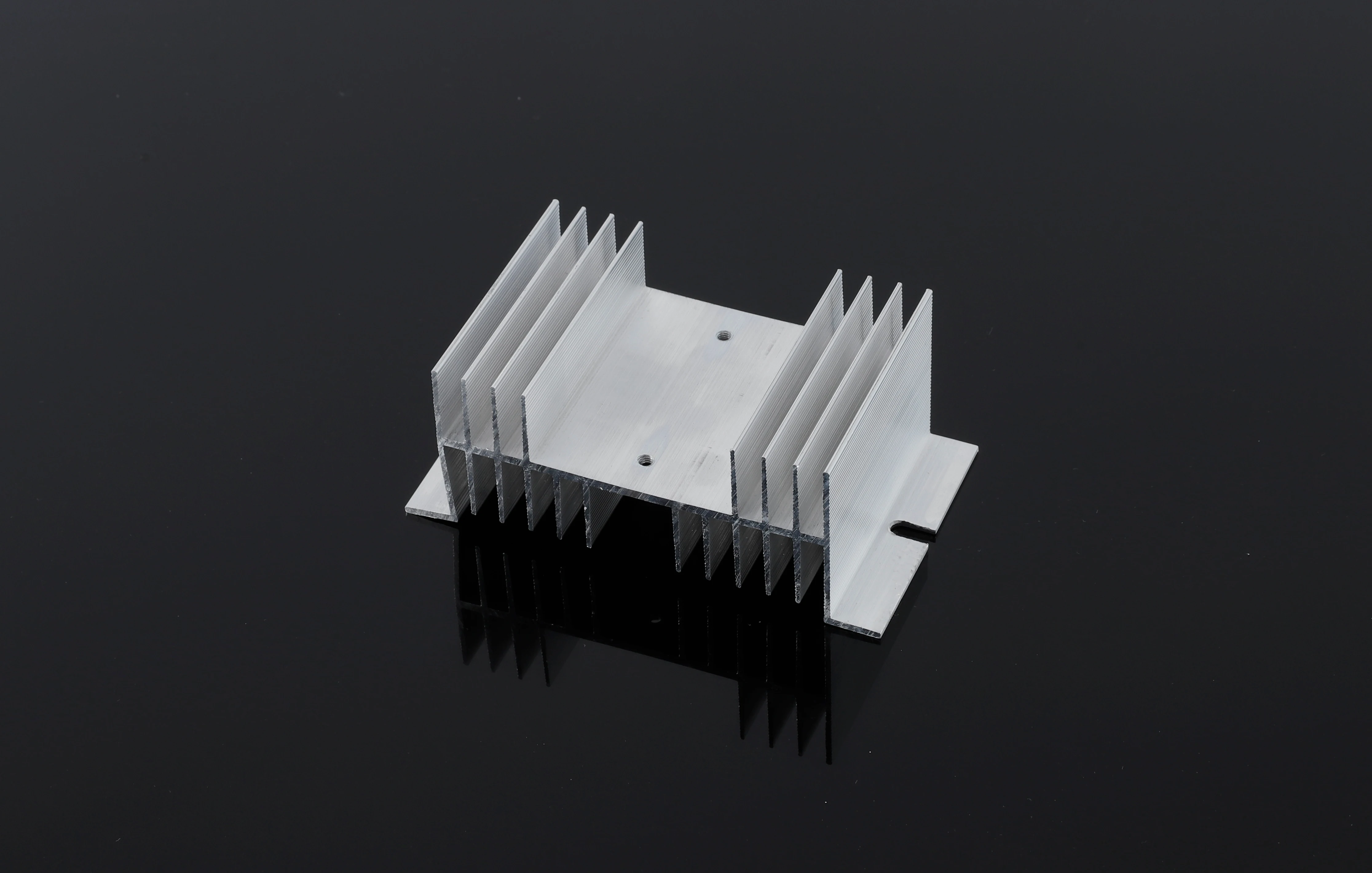 

1 Piece W-Shaped Aluminum Single-Phase SSR Heat Sink Base & Small Heat Sink, Suitable for 10A to 80A Heat Sink Wholesale