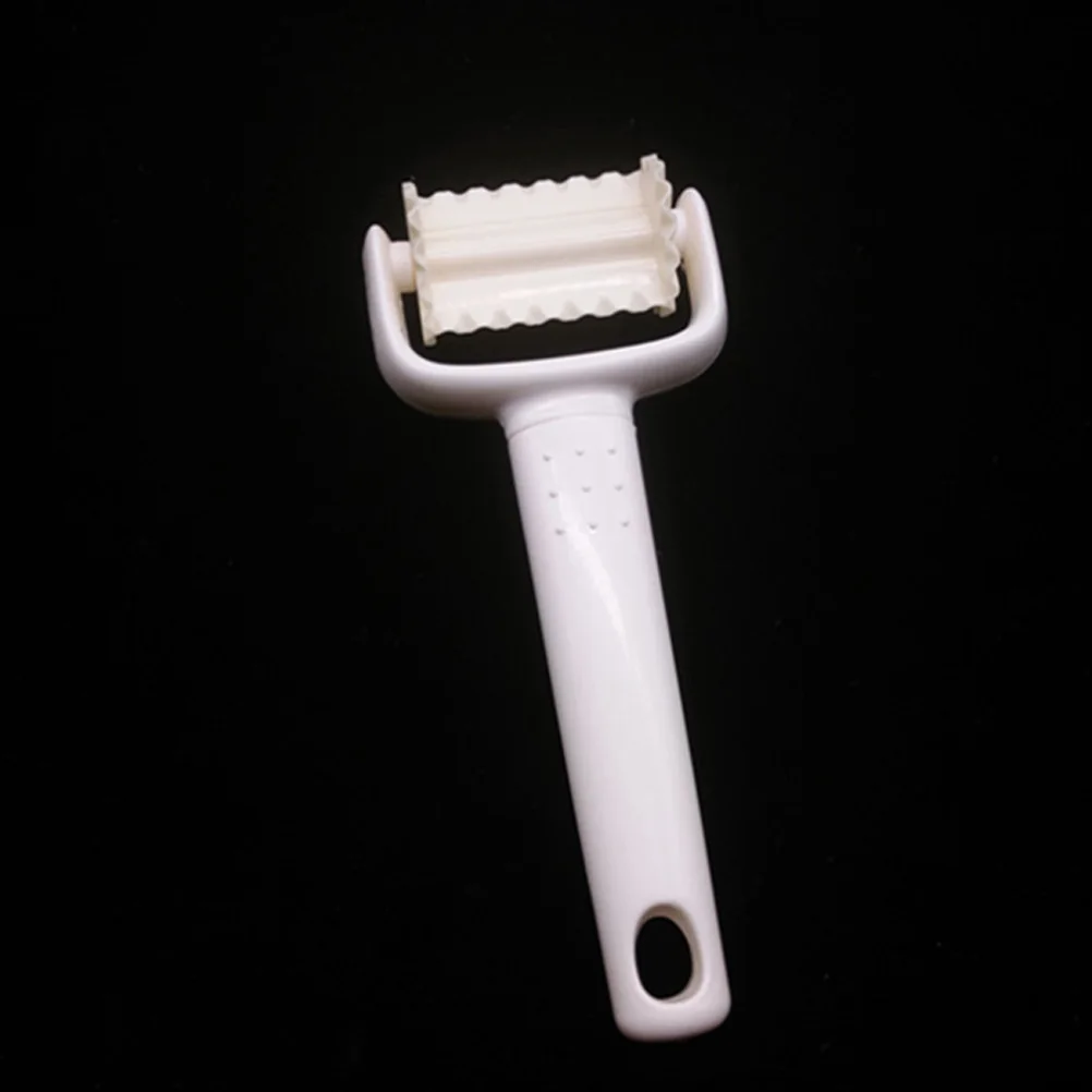 

3pcs Plastic Dough Cutting Tools Set For Baking Cookie Biscuit Pastry Making Round Large Wave Small Wave Shape Compact Household