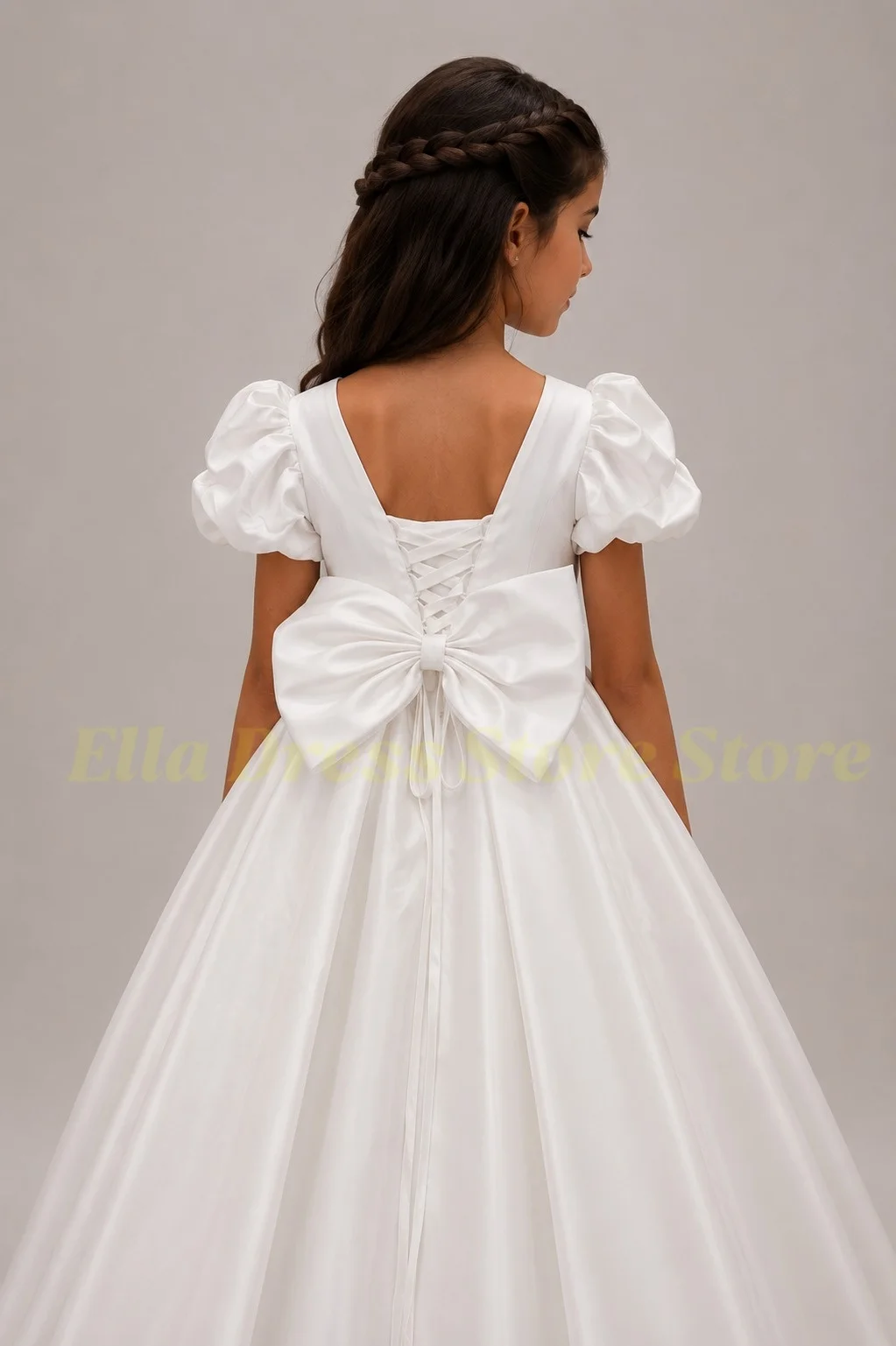 Hochwertiges weißes Satin-Blumenmädchenkleid für Hochzeiten, A-Linie, mit Perlenstickerei, Erstkommunionkleid, Kleid für kleine Brautjungfern, maßgeschneidert. – Detail 4