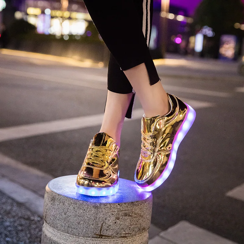 New Fashion LED Light Shoes Men's and Women's Casual Shoes Dance Shoes Ball Bar