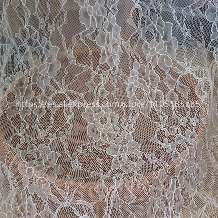 

2M Elastic Black and White Pressed Lace Fabric, 1.5 Meters Wide, Suitable for Clothing and Home DIY Background Decoration