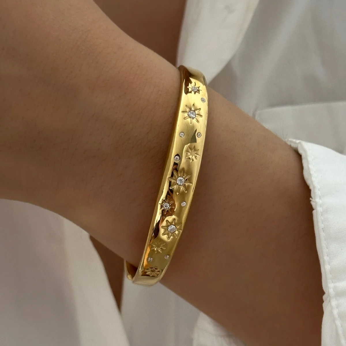 Vintage-Armreifen aus Edelstahl mit simulierten Perlen und Wellenmuster für Damen und Herren, bunter Zirkon-Stern, Liebesherz, gedrehter Armreif, Schmuck – Detail 18
