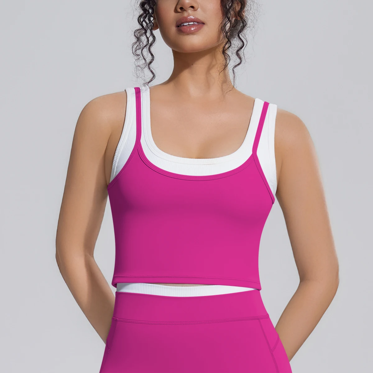 Naked Feel Schöner Rücken Yoga-Top für Frauen Stoßdämpfendes Lauf-Yoga-Tanktop mit Brustpolster Farbblockierendes Workout-Top – Detail 12