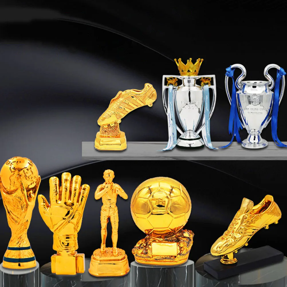 

Exquisite Soccer Glove Trophy Decorative Award for Football Competition Party School Durable Wear Resistant Trophy